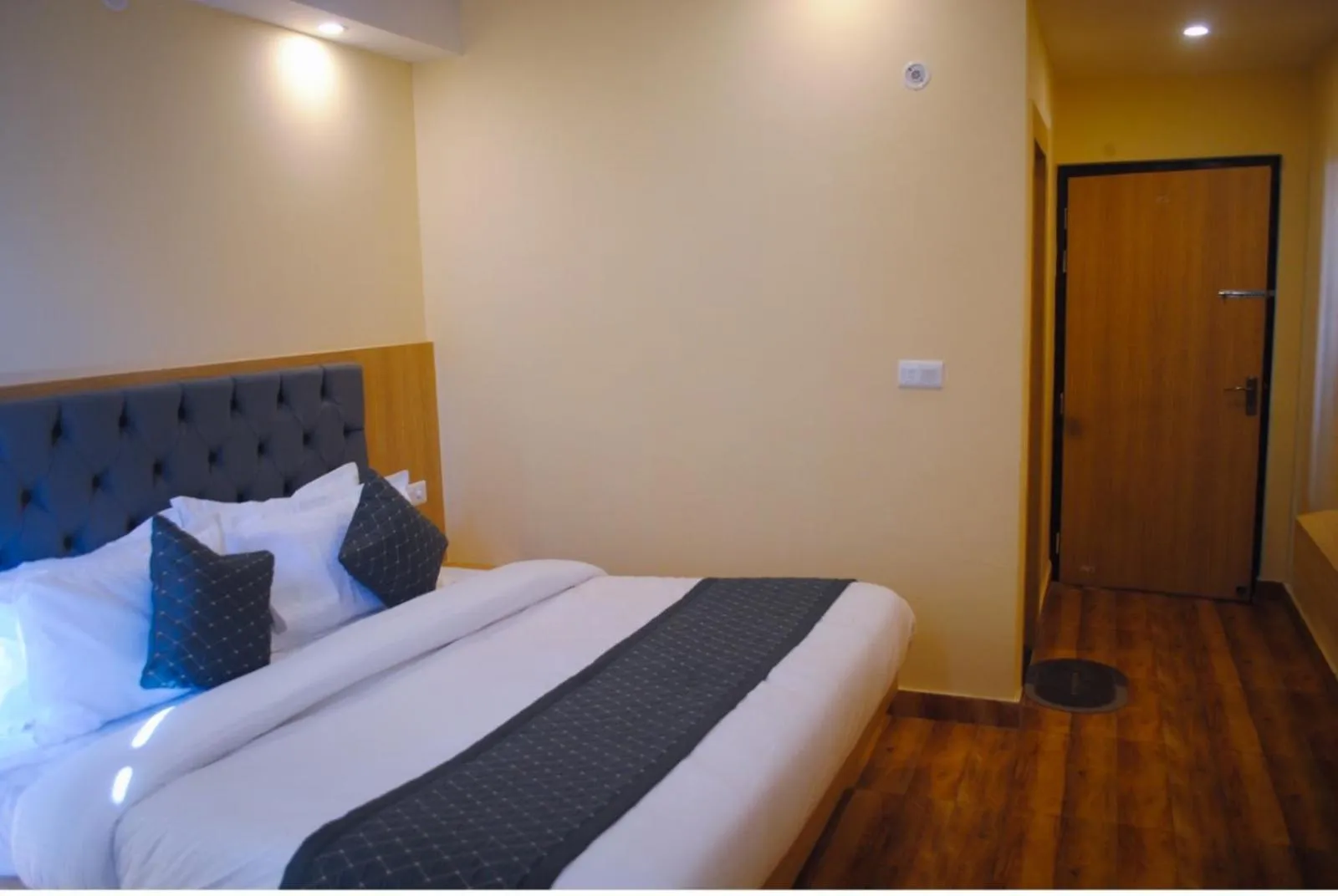 Photo of the whole room, Bed in The Fragrance Hotel