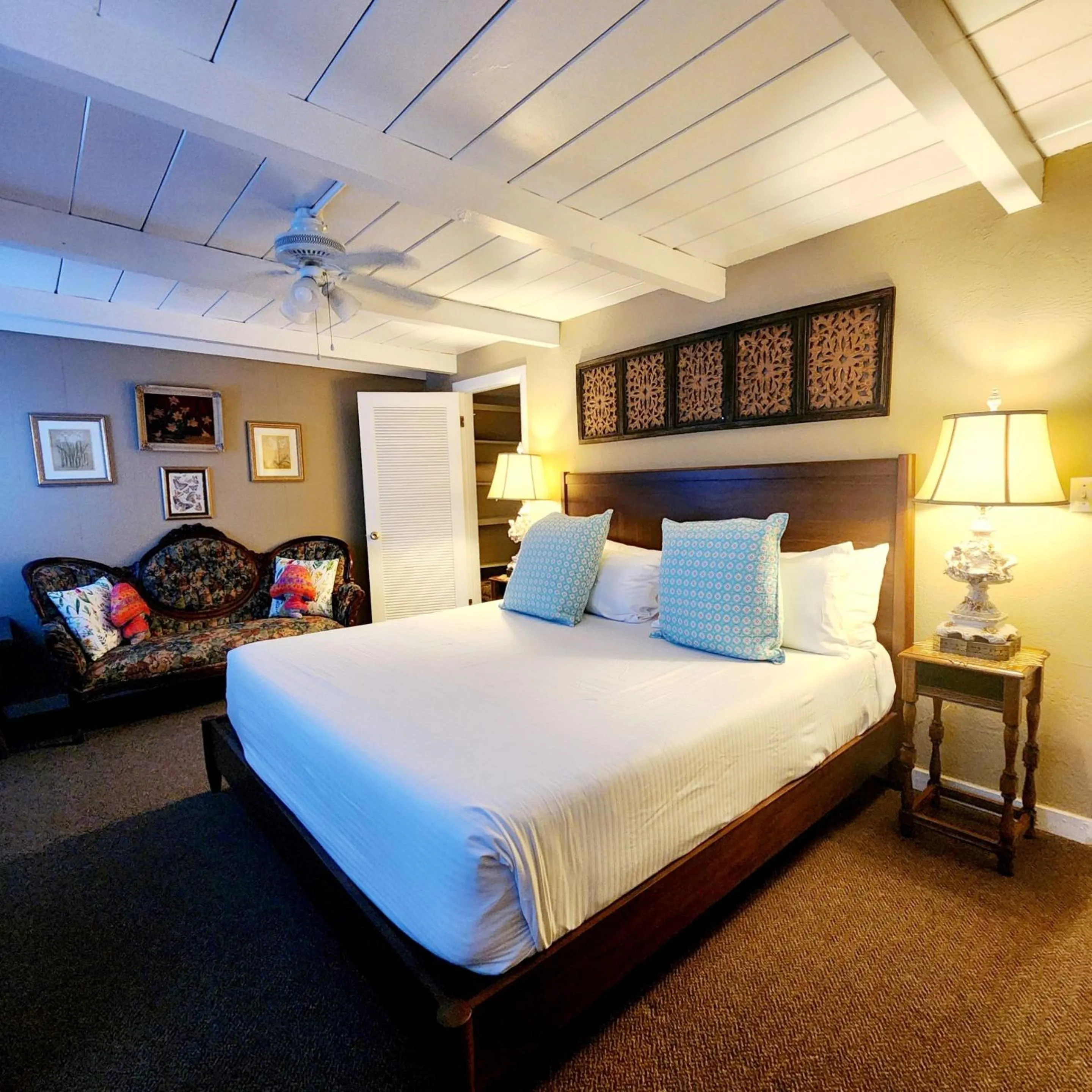 Bed in Miranda Gardens Resort