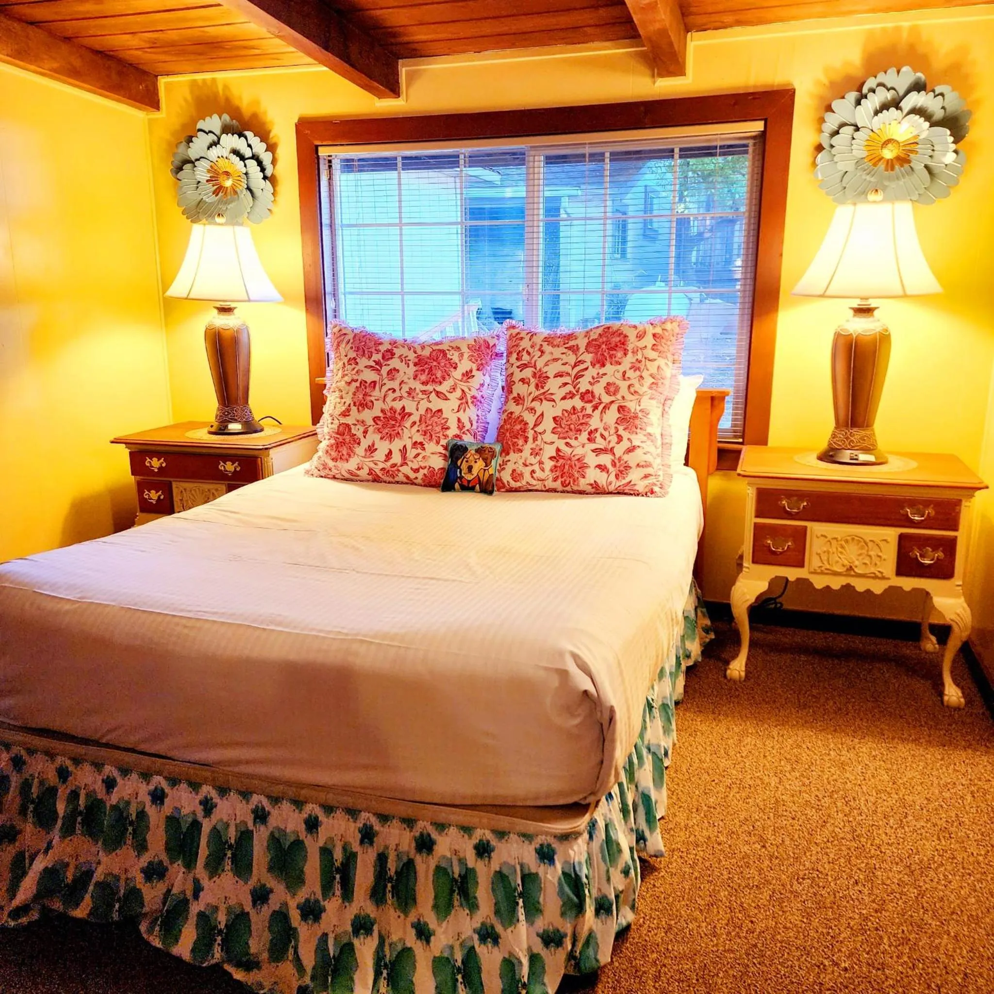 Bed in Miranda Gardens Resort