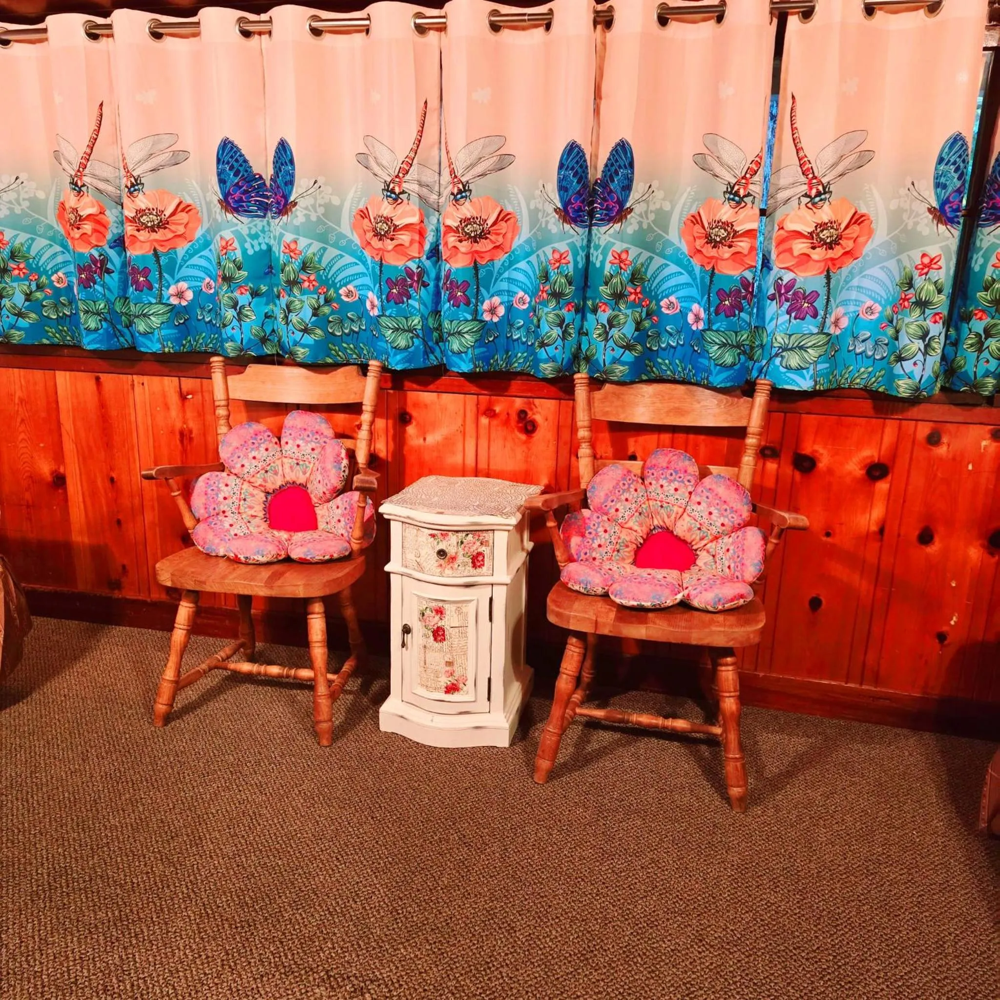 Seating area in Miranda Gardens Resort