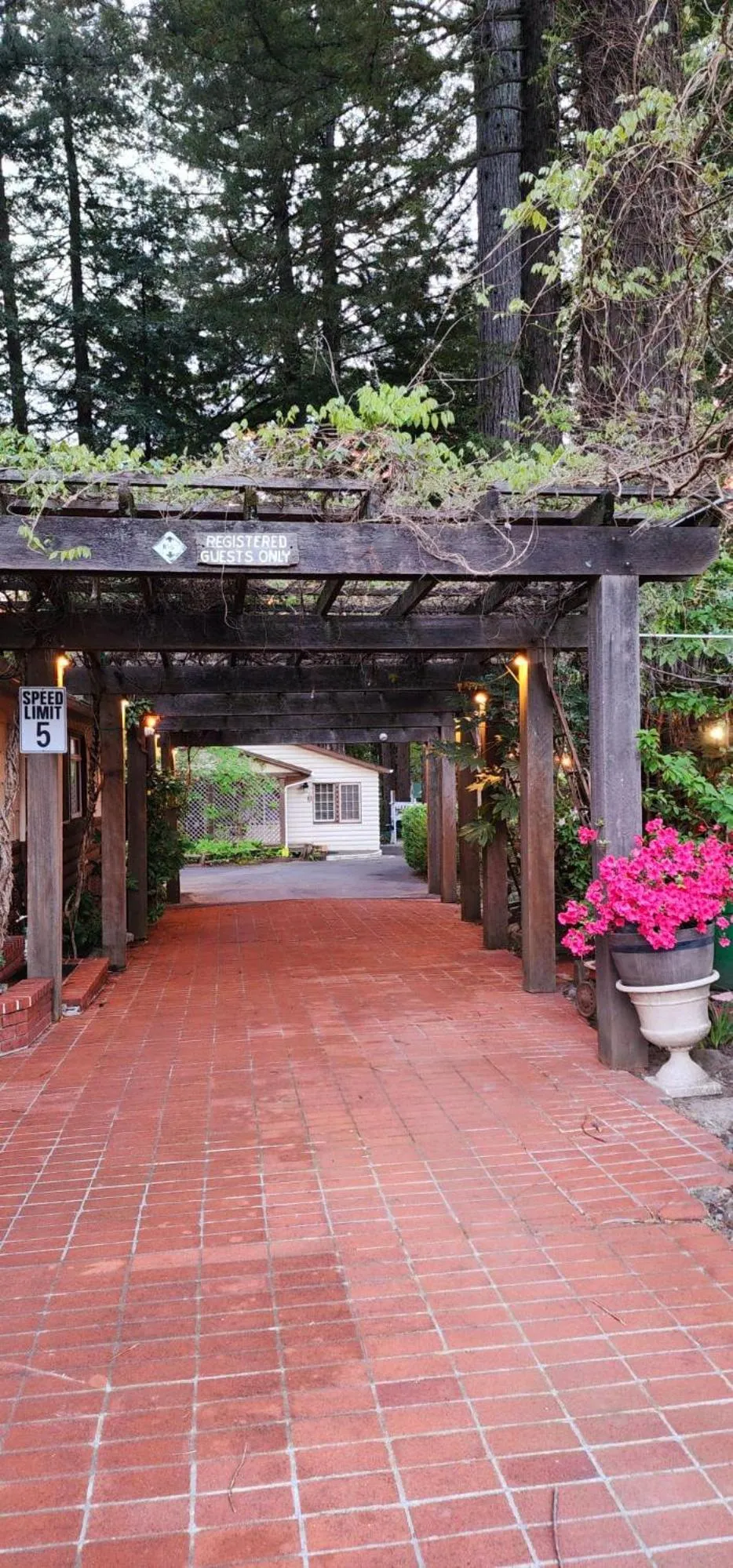 Property building in Miranda Gardens Resort