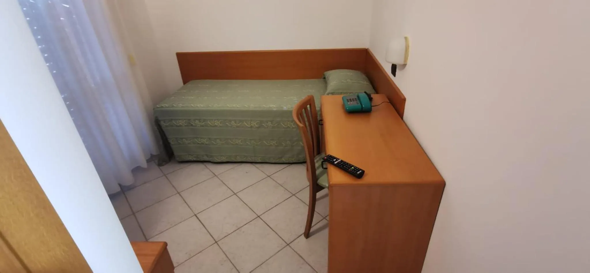 Single Room with Private Bathroom - single occupancy in Hotel San Francesco