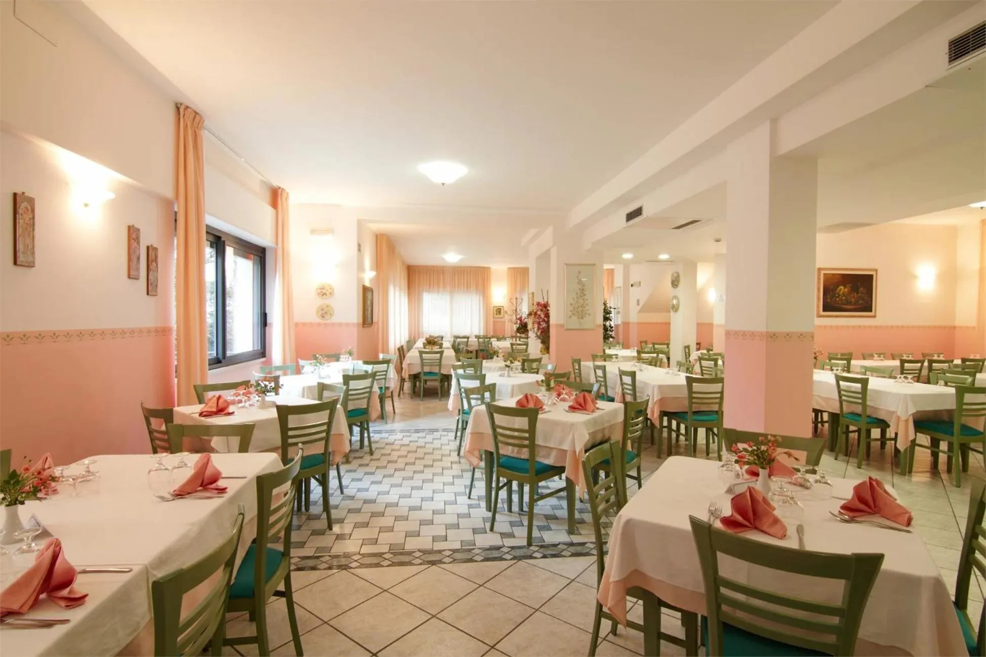 Restaurant/places to eat in Hotel San Francesco