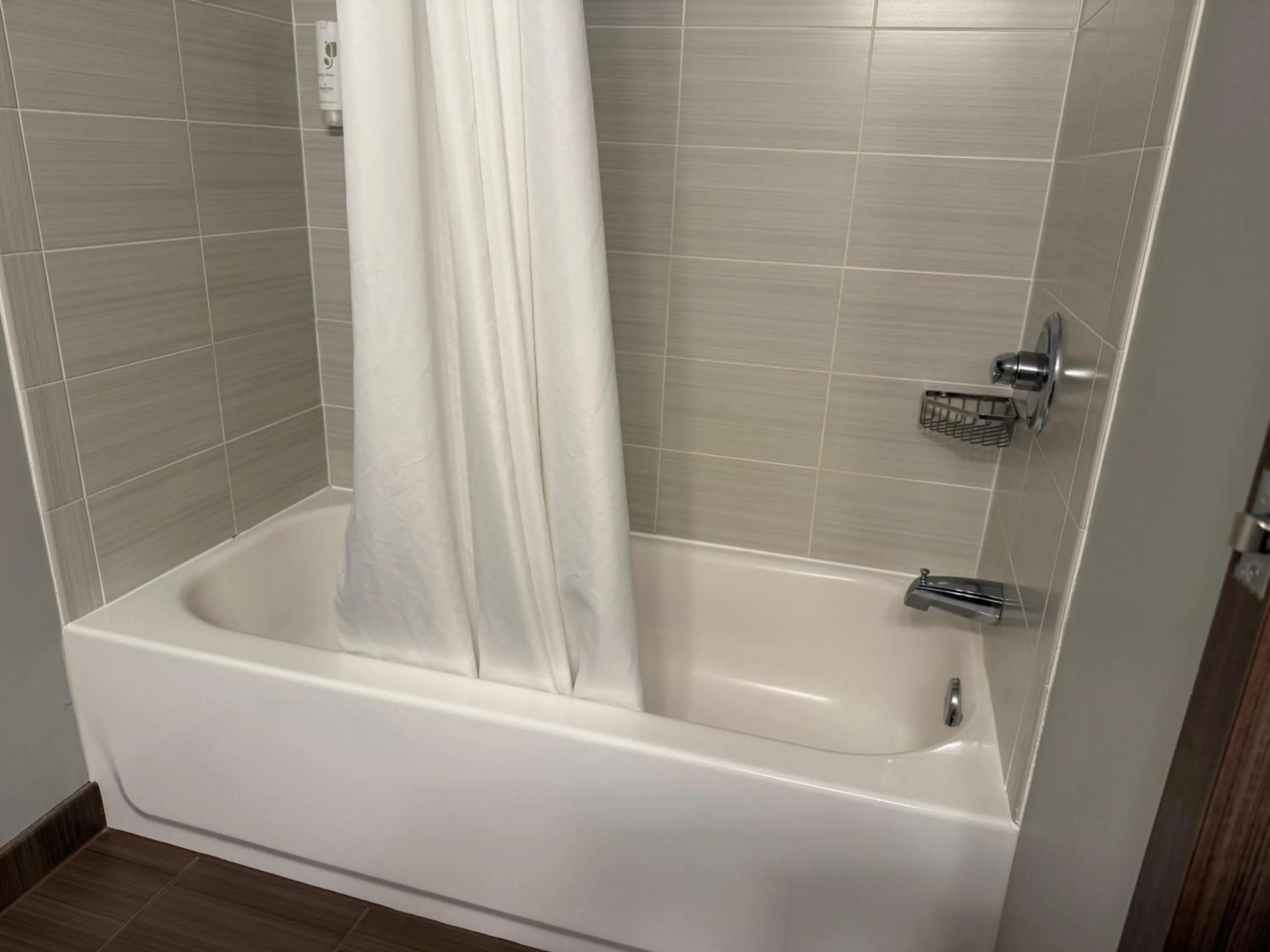 Bathroom in Country Inn & Suites by Radisson, Bemidji, MN