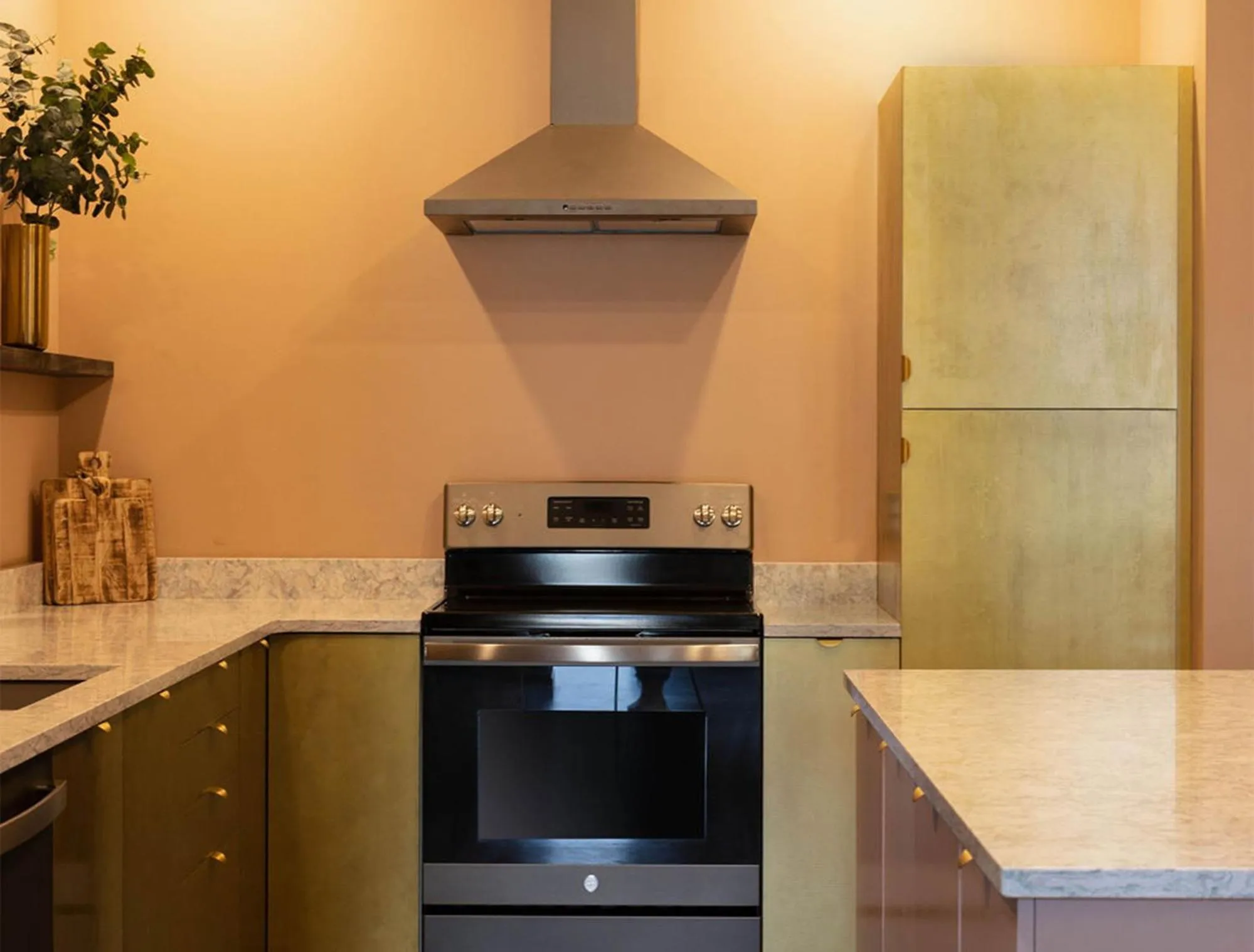 Kitchen or kitchenette in The Bellwether Hotel