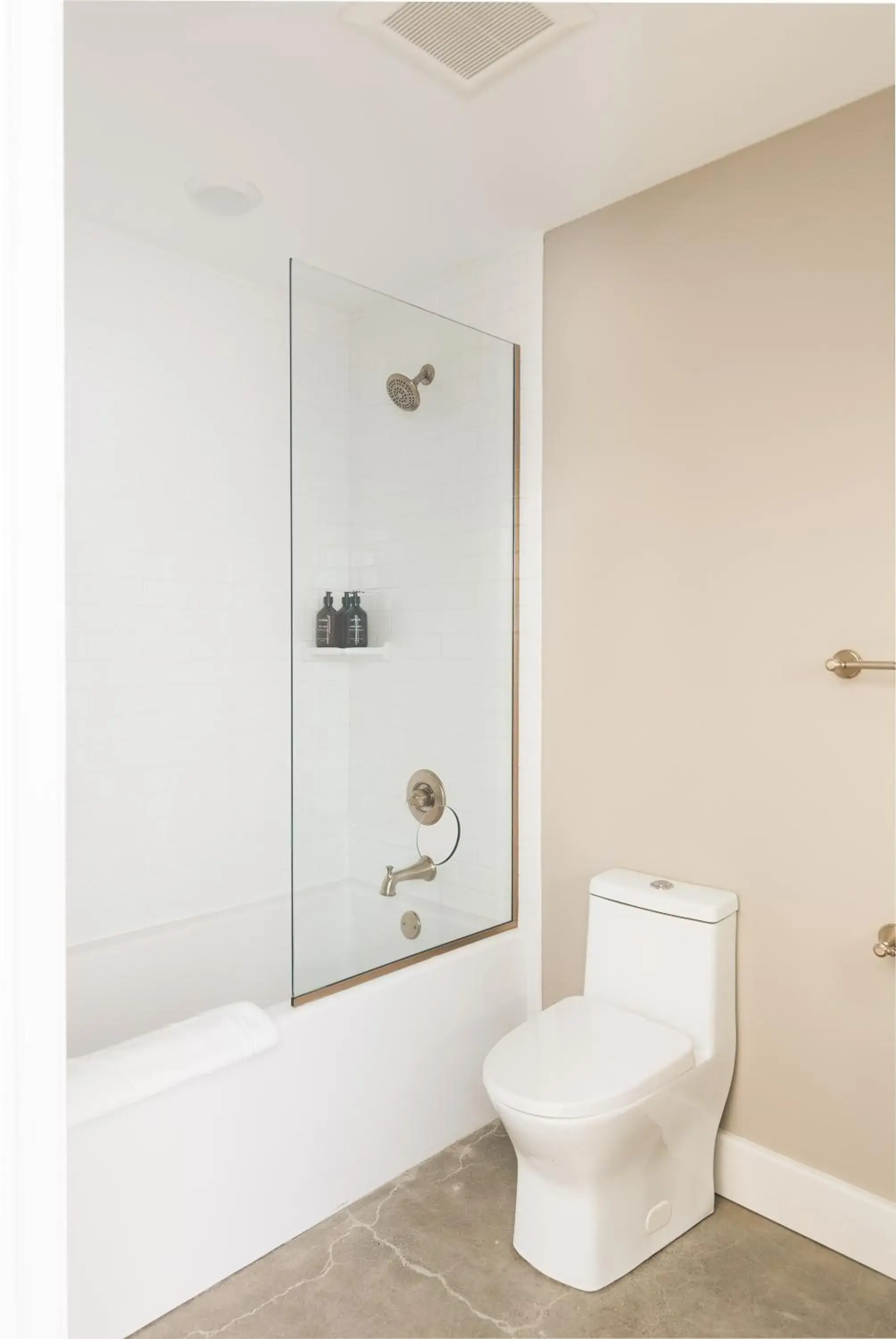 Queen Suite in The Bellwether Hotel Queen Suite in The Bellwether Hotel