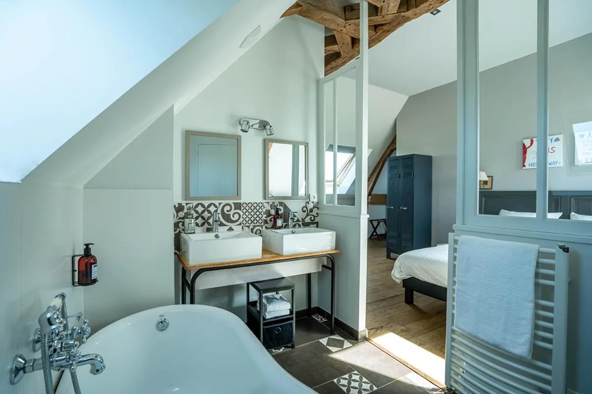 Photo of the whole room, Bed in Château de la Garnison