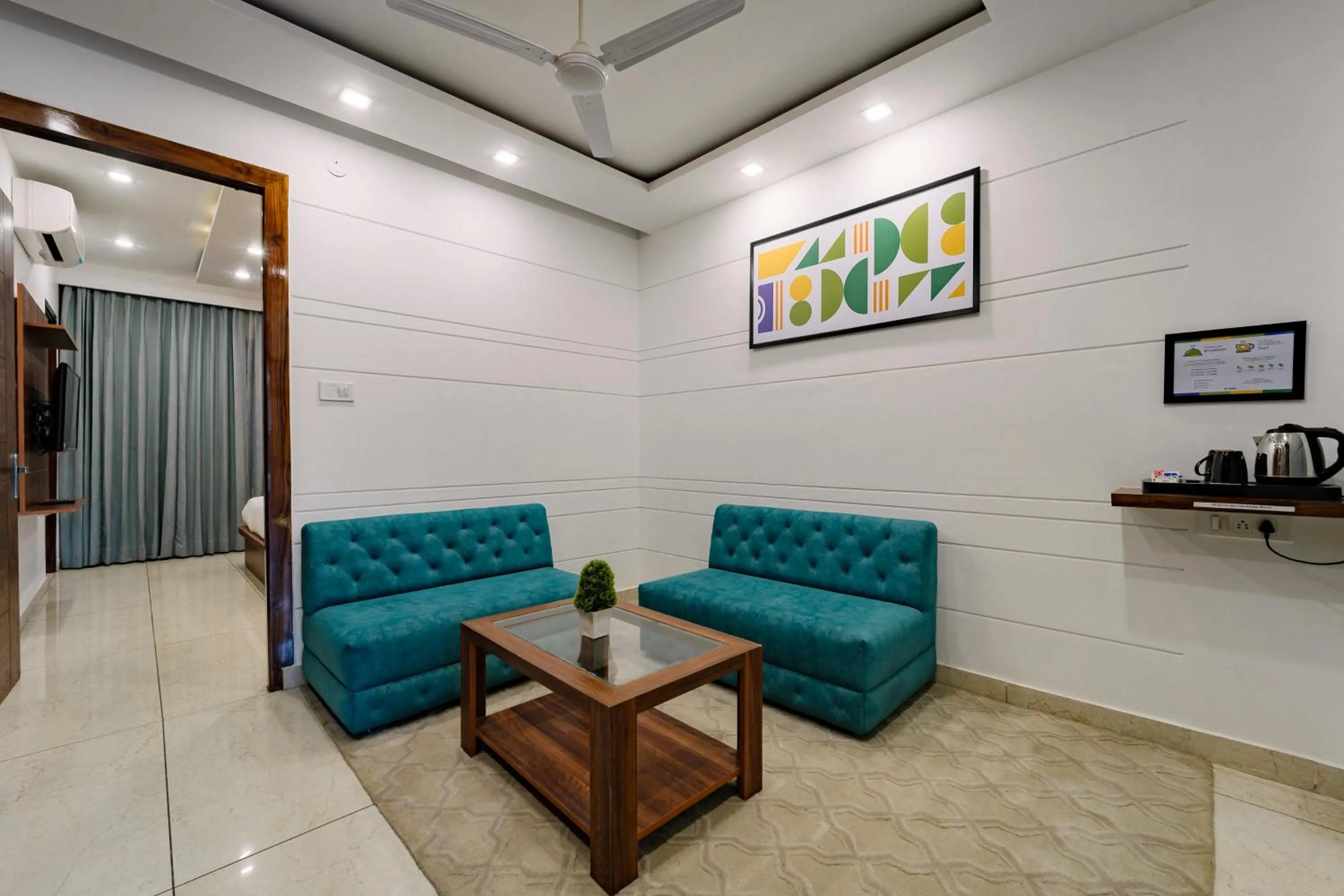 Seating area in Treebo Hilldaar Dalhousie