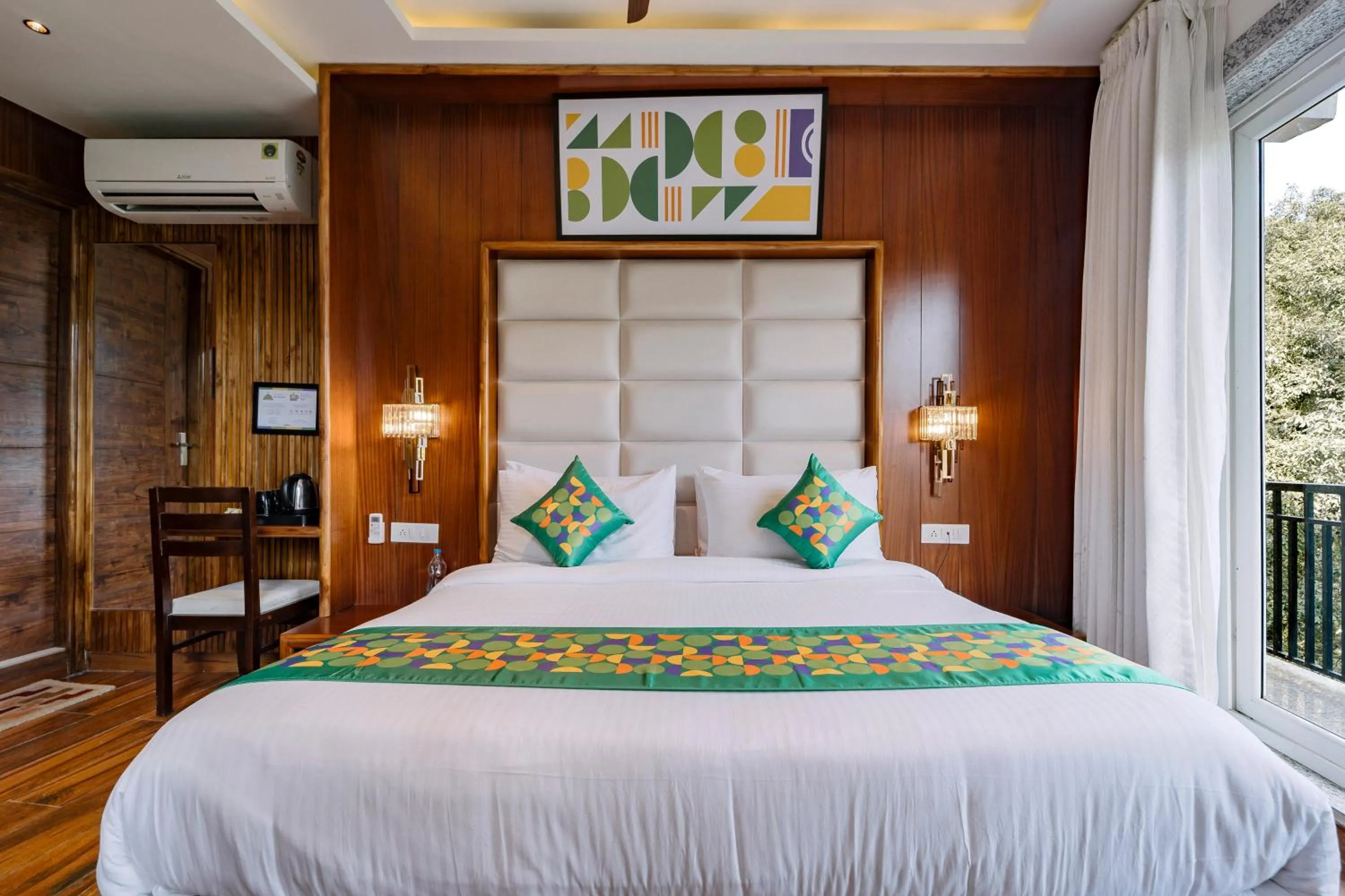 Bedroom, Bed in Treebo Hilldaar Dalhousie