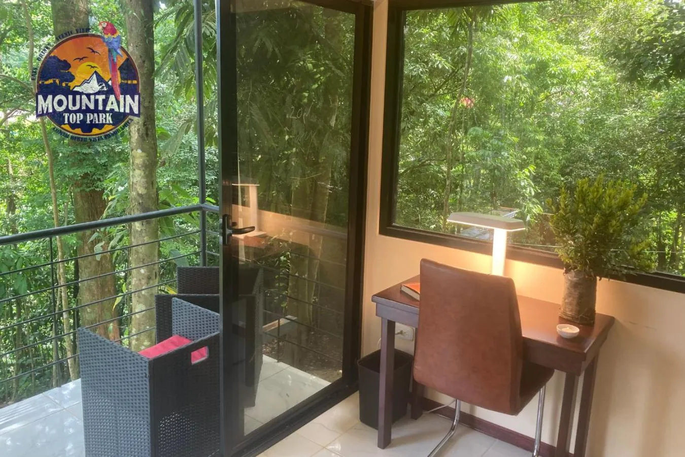 Balcony/Terrace in Mountain Top Park Hotel