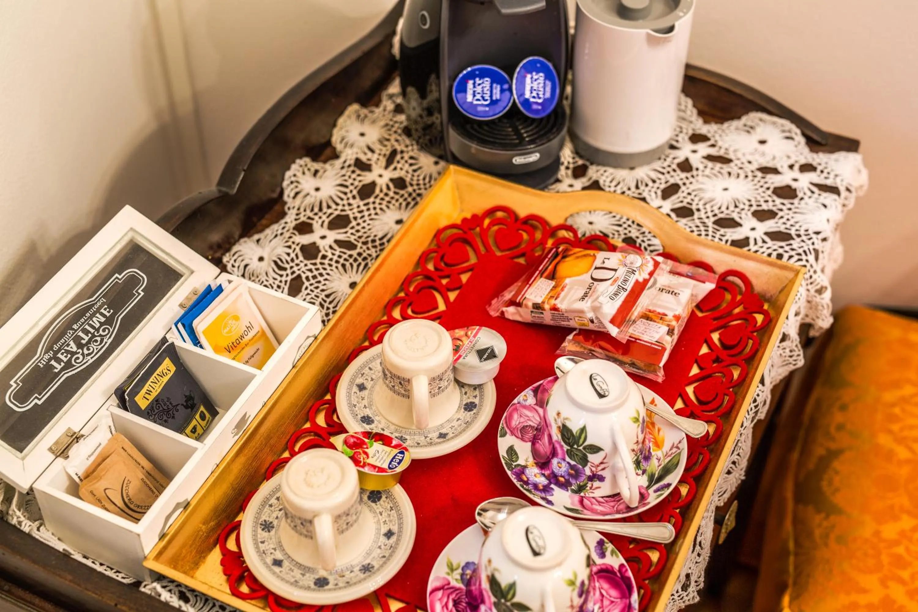 Coffee/tea facilities in Art&Coffee