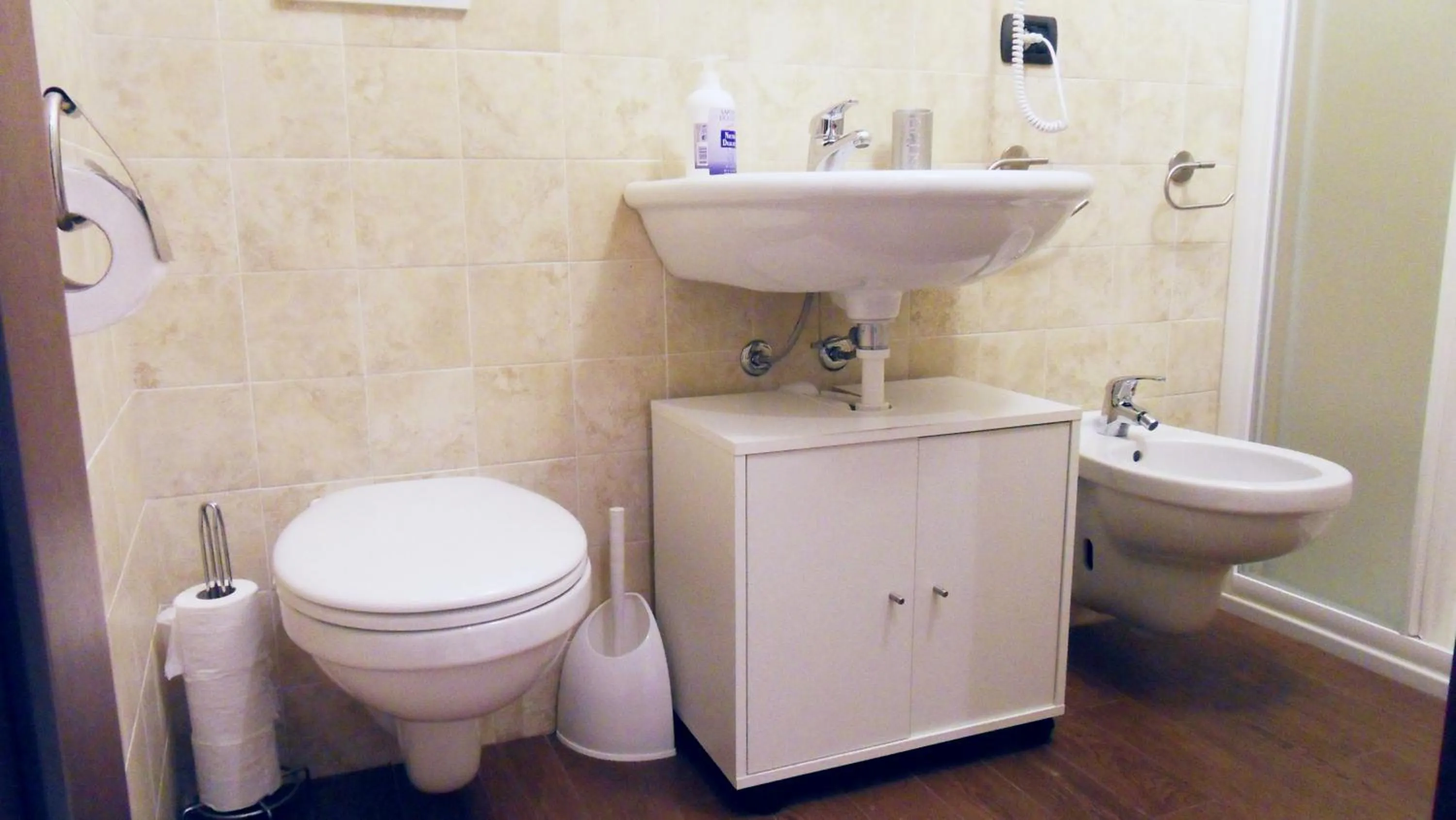 Bathroom in Art&Coffee