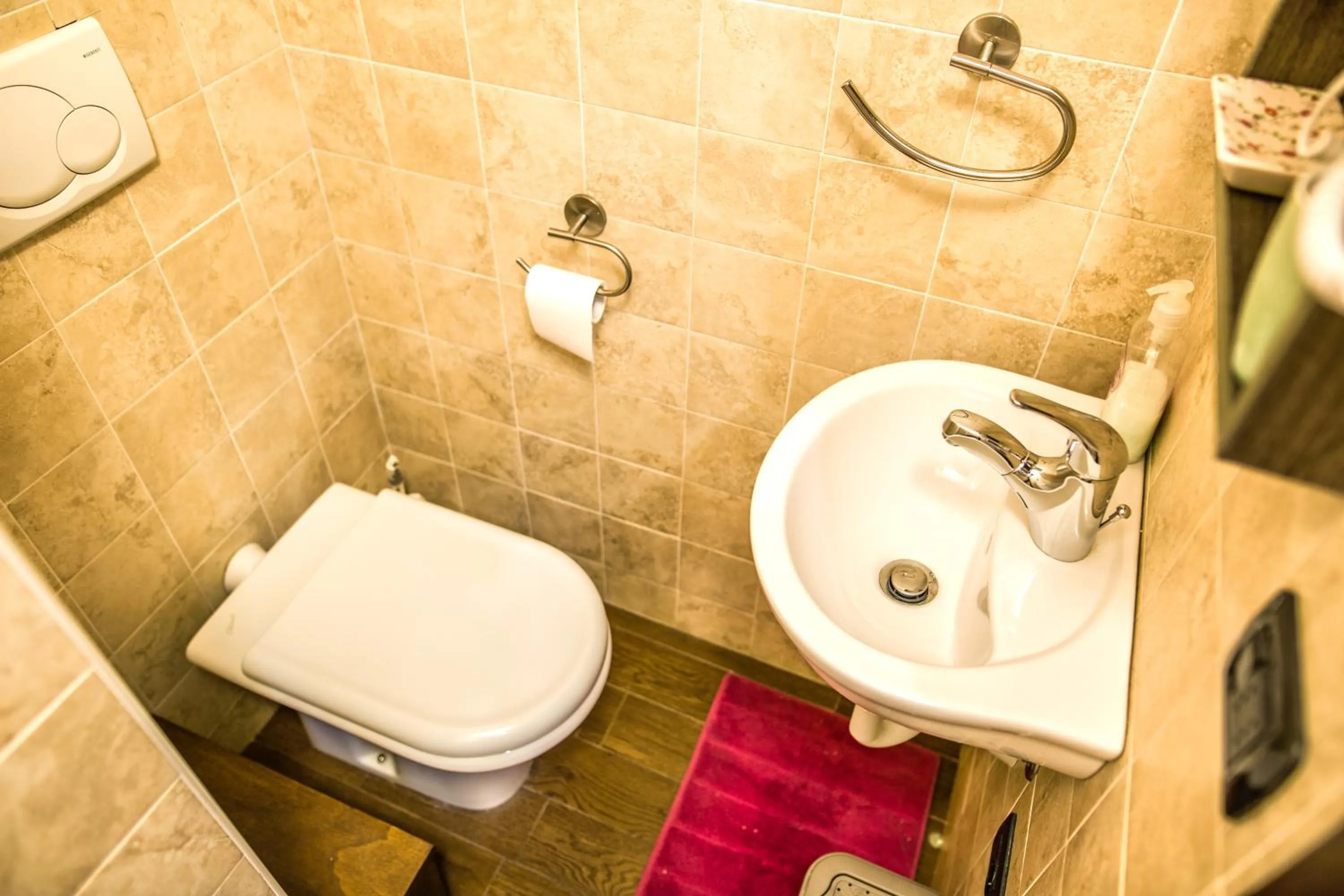 Toilet in Art&Coffee