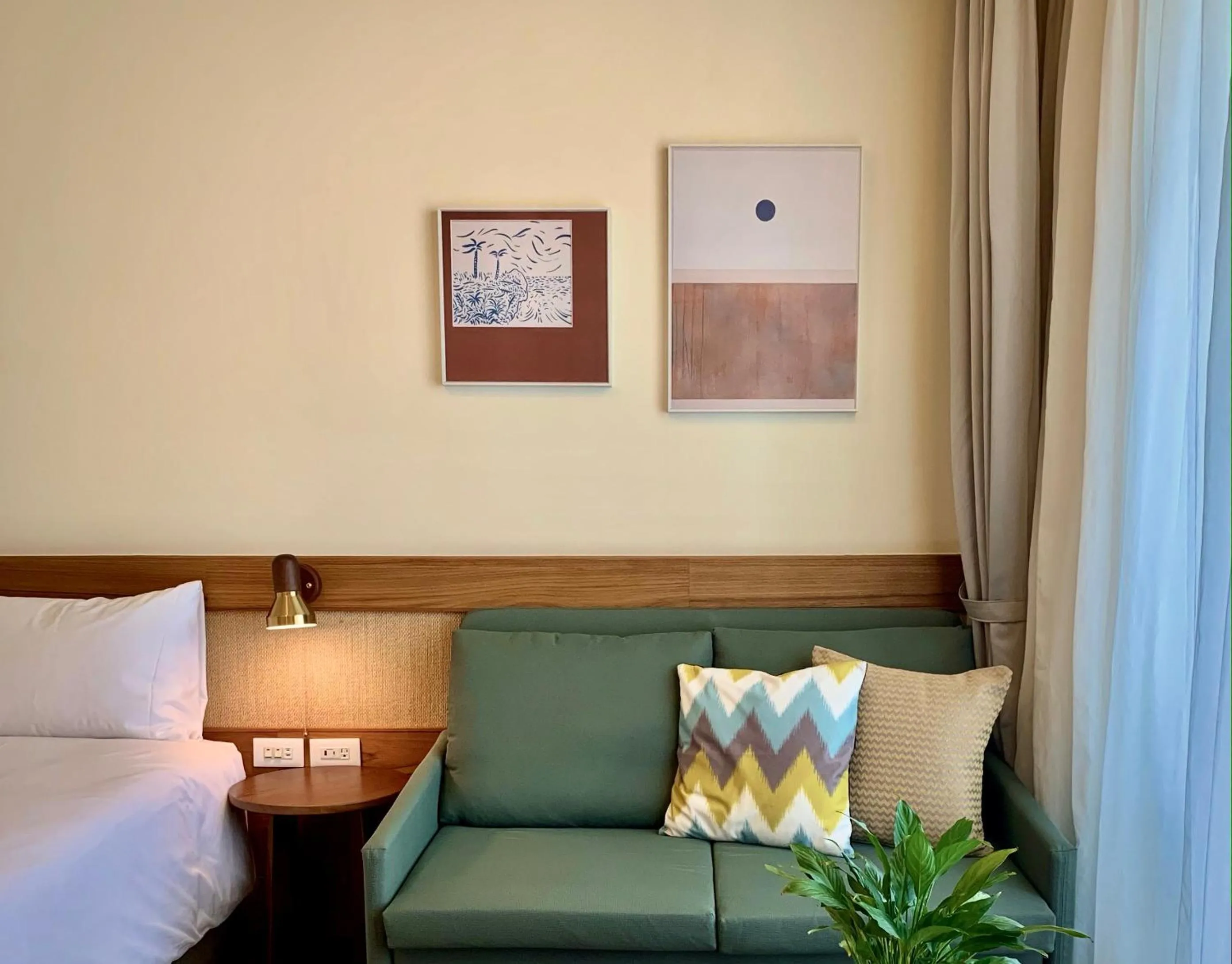 Decorative detail in The Deer Head Inn