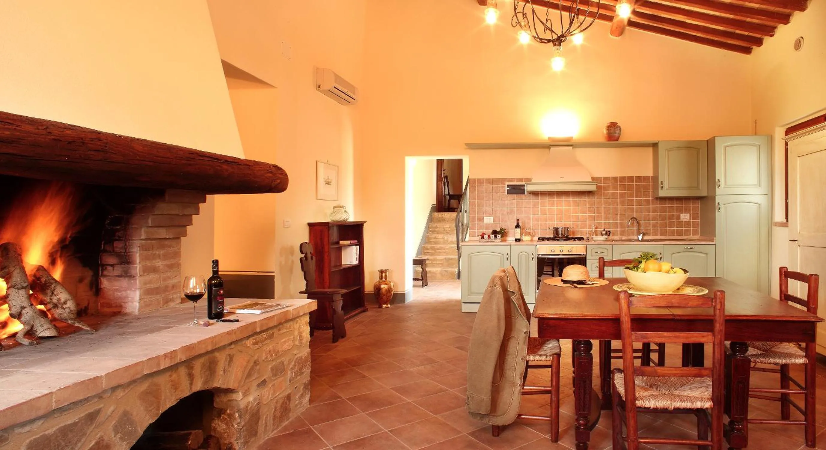 Kitchen or kitchenette in Agriturismo Il Poggione