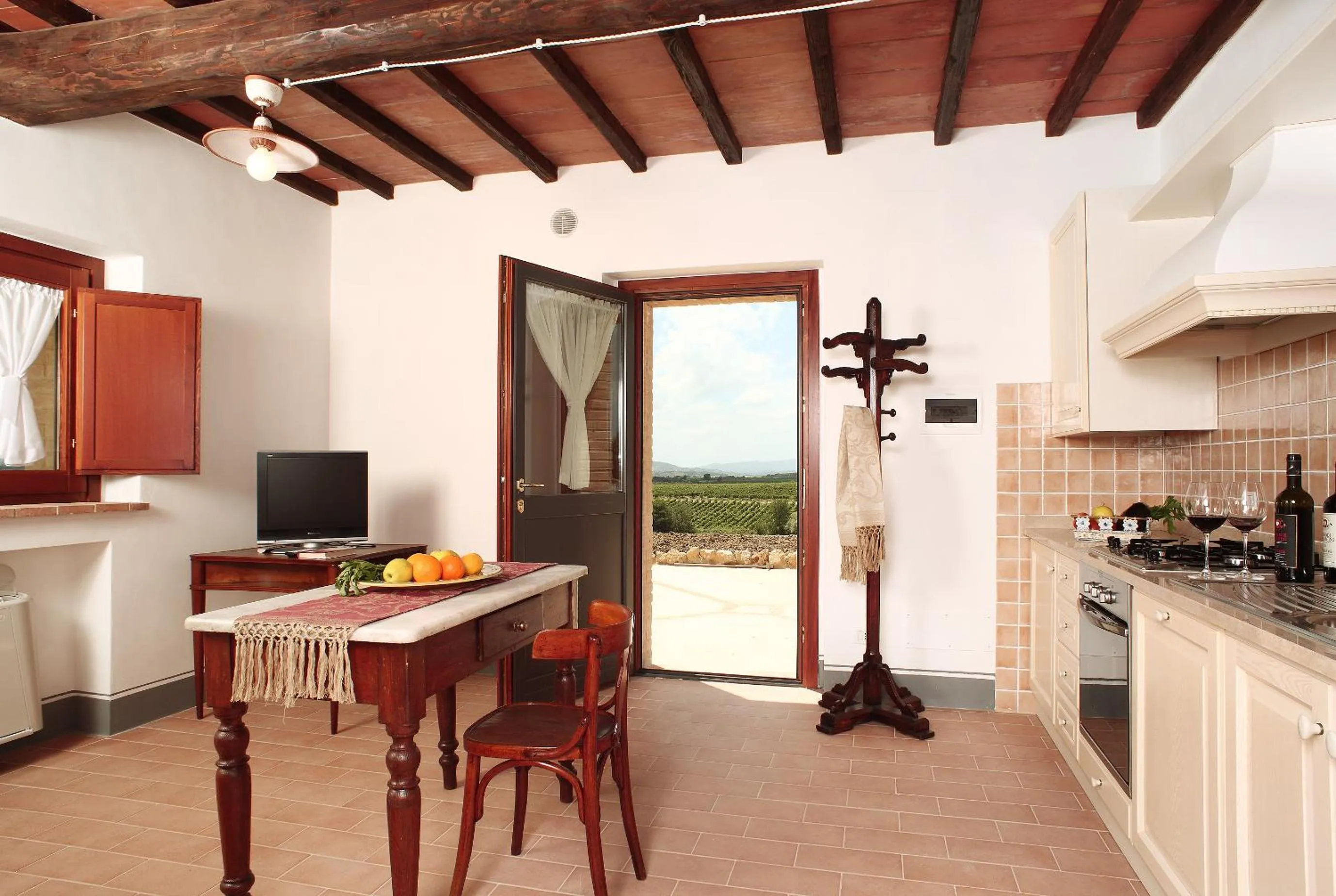 Kitchen or kitchenette in Agriturismo Il Poggione