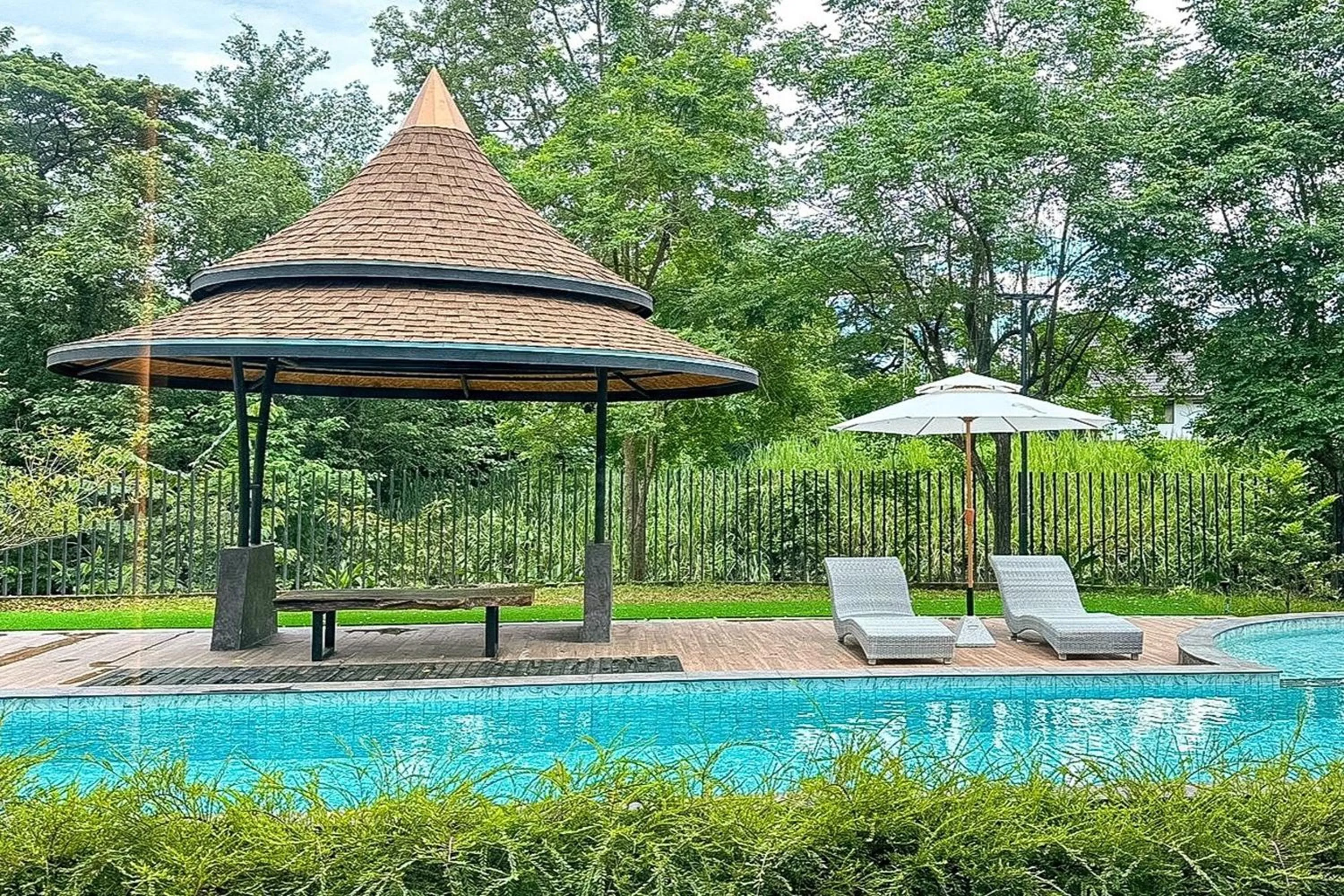 Swimming pool in Na Napa Wellness Spa & Resort