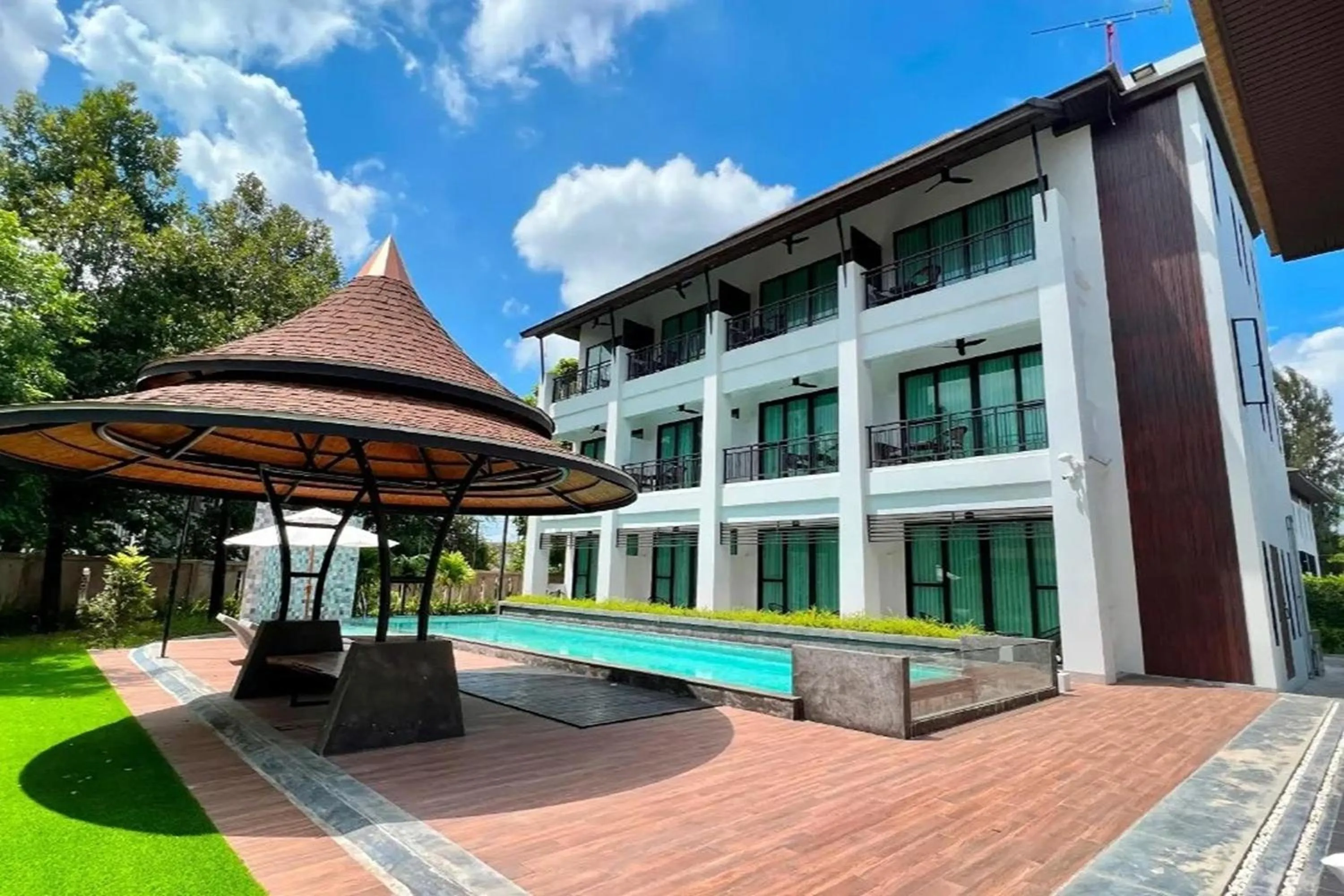 Swimming pool in Na Napa Wellness Spa & Resort