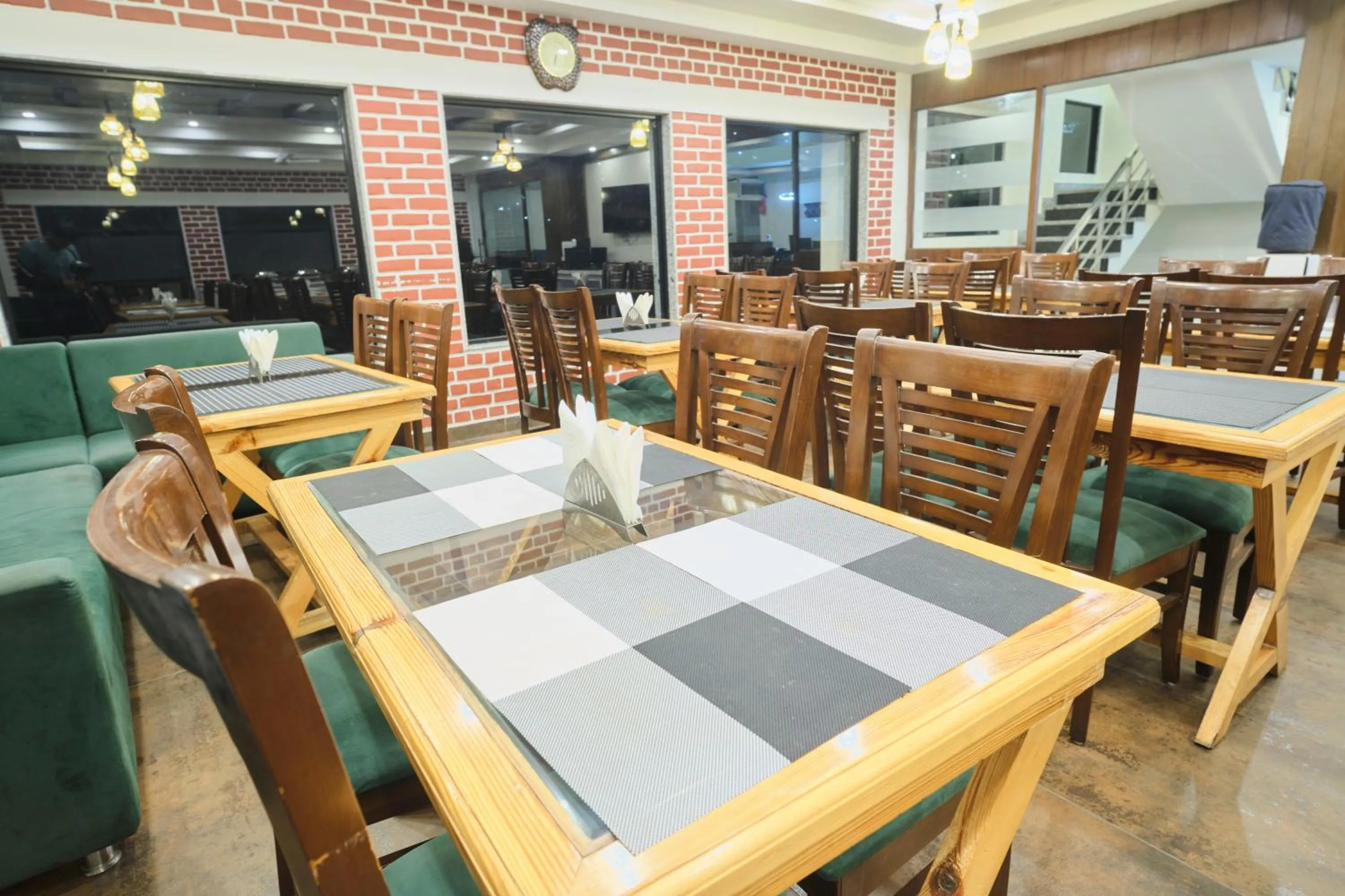 Restaurant/places to eat in Trideus Mountain Club & Resort, Mussoorie