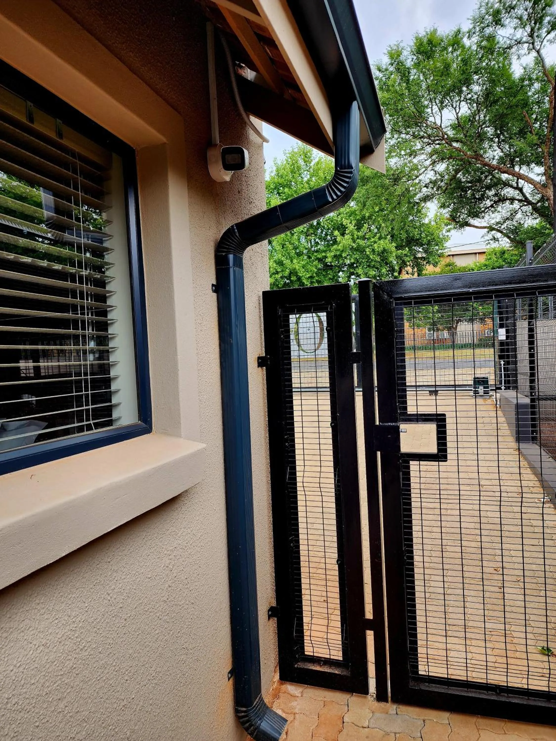 Property building in 80 on Thabo