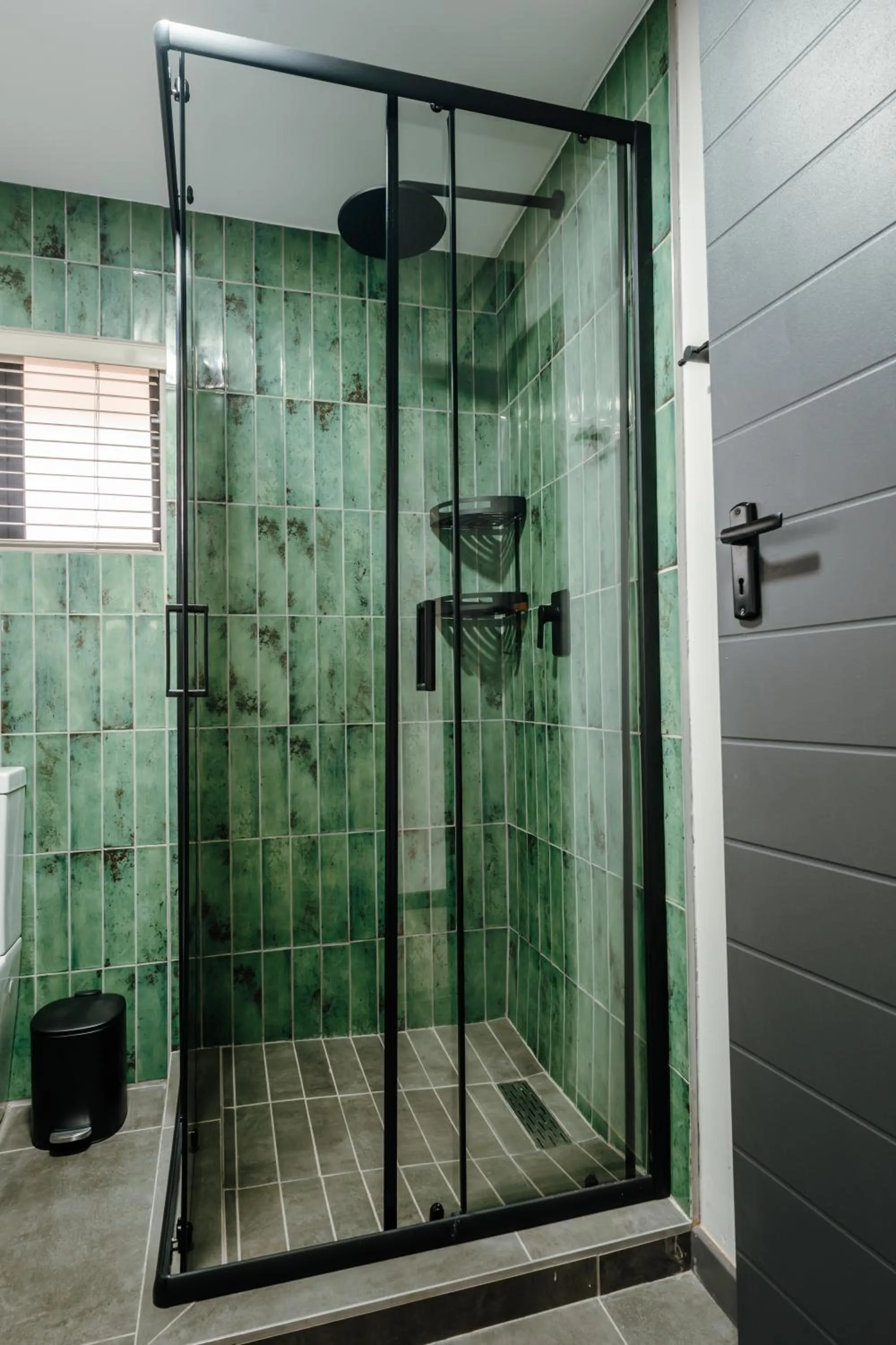 Bathroom in 80 on Thabo