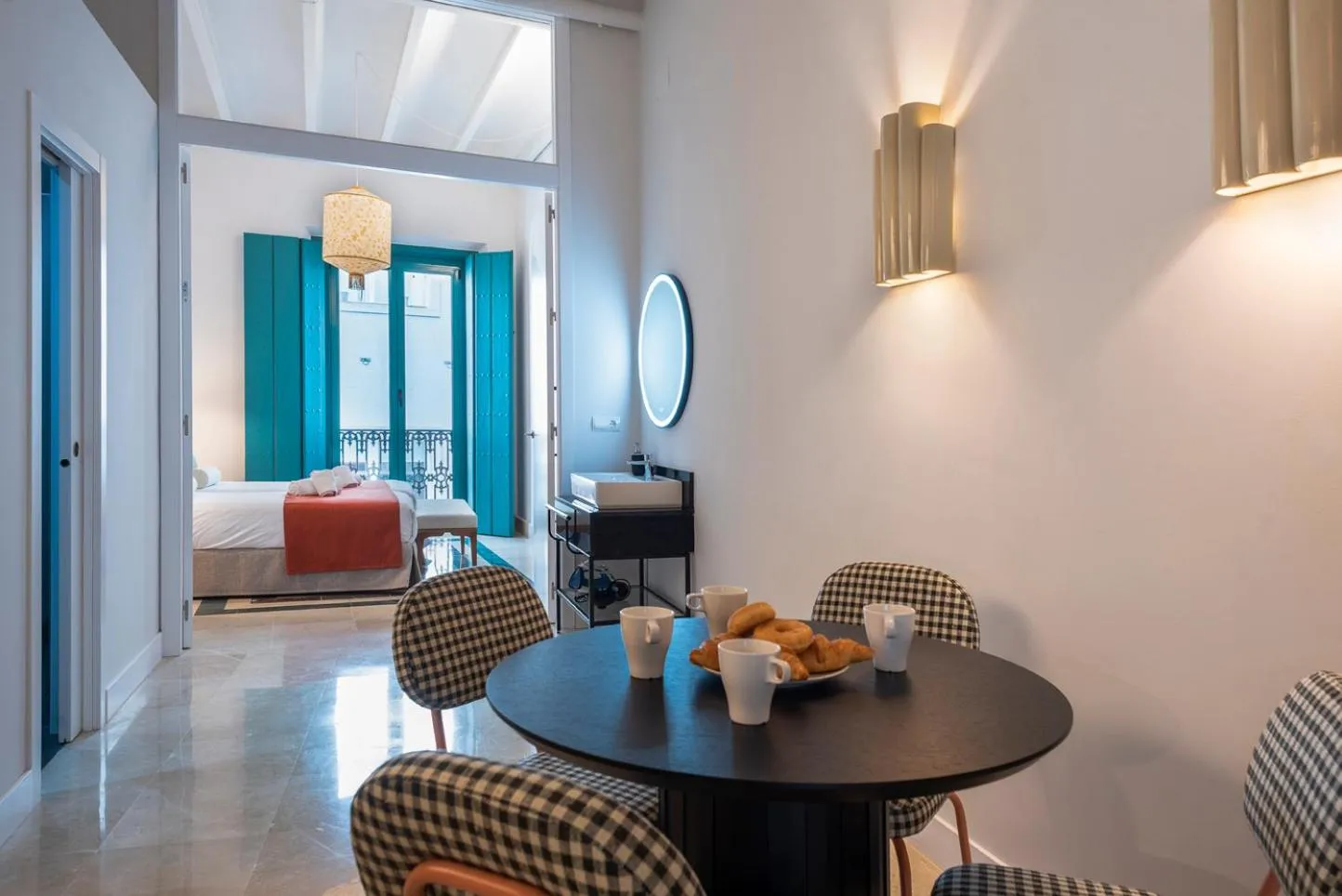 Dining area, Bed in Slow Suites Salvador