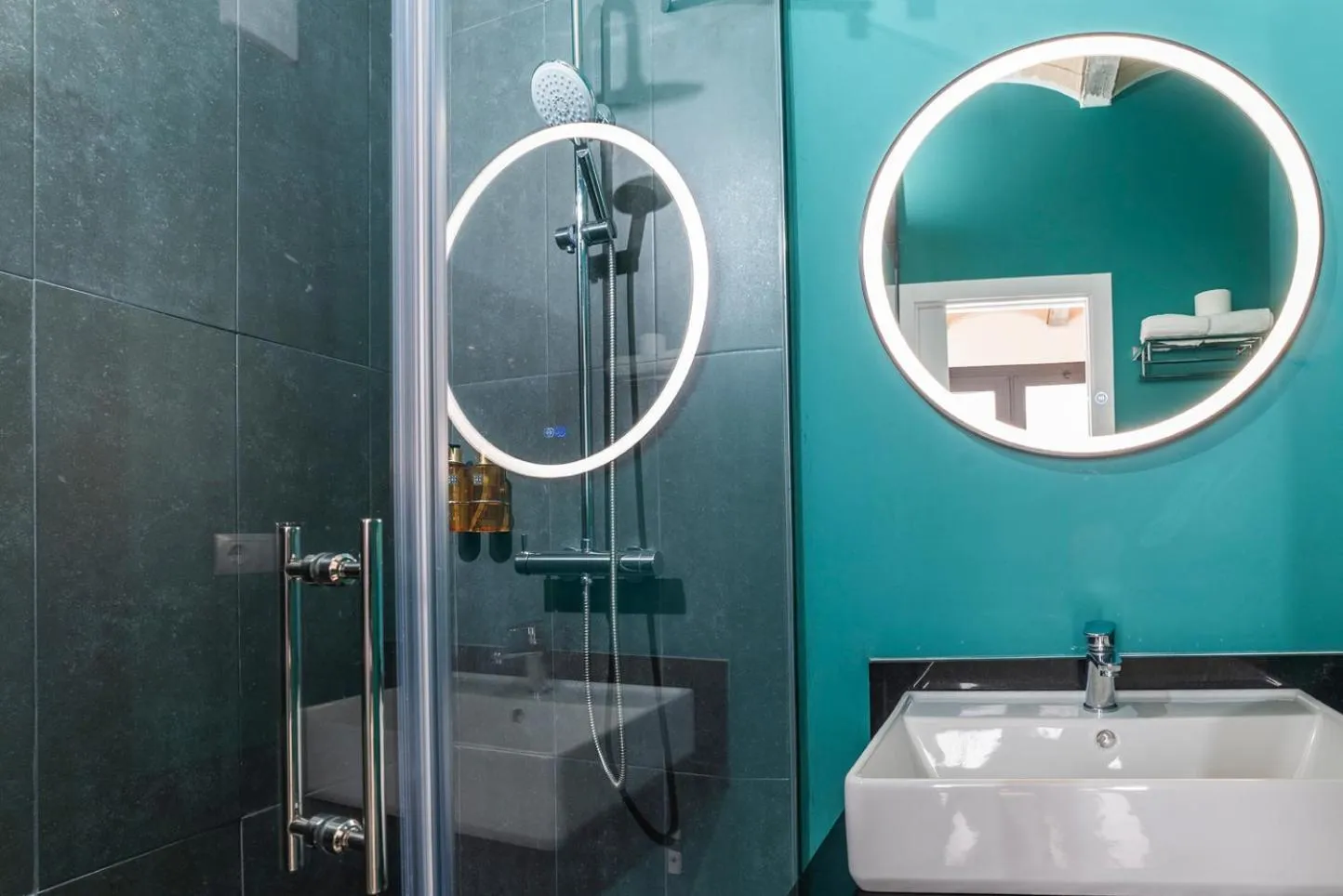 Bathroom in Slow Suites Salvador