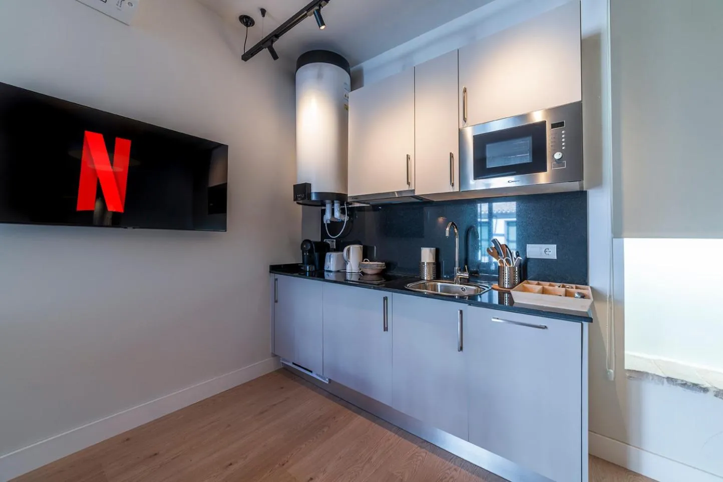 kitchen in Slow Suites Salvador