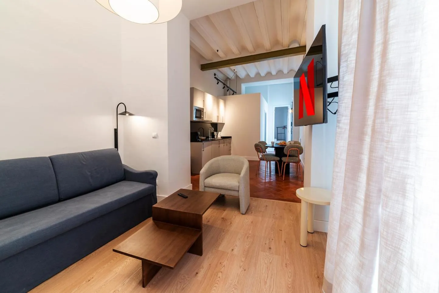 TV and multimedia in Slow Suites Salvador