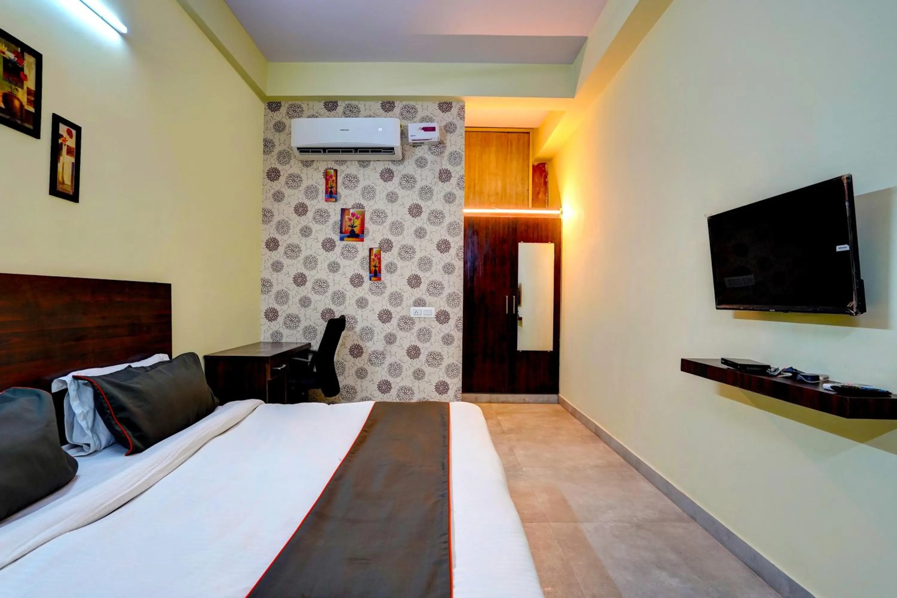 Bedroom in Collection O Liv Inn