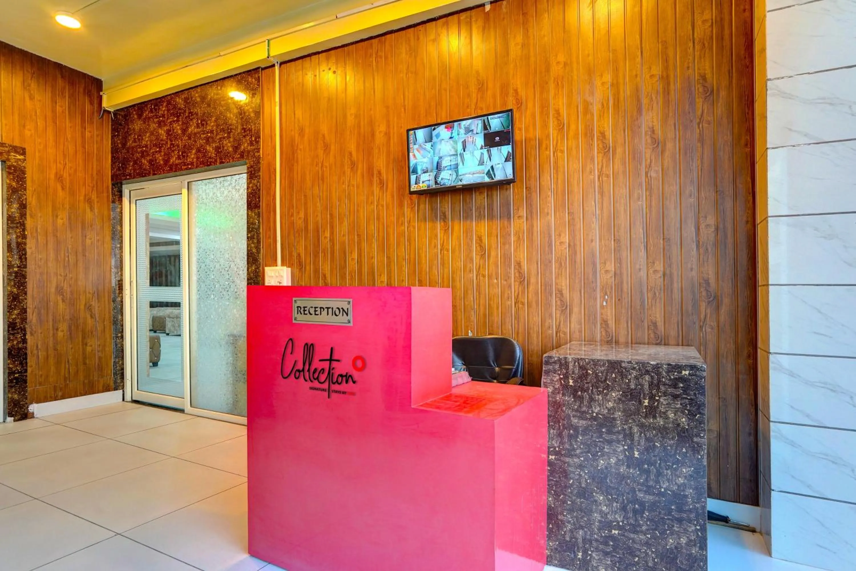 Lobby or reception in Collection O Liv Inn