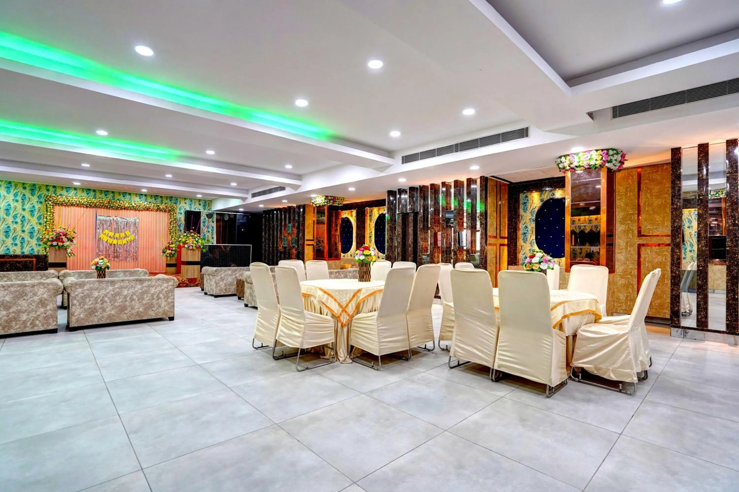 Lobby or reception in Collection O Liv Inn