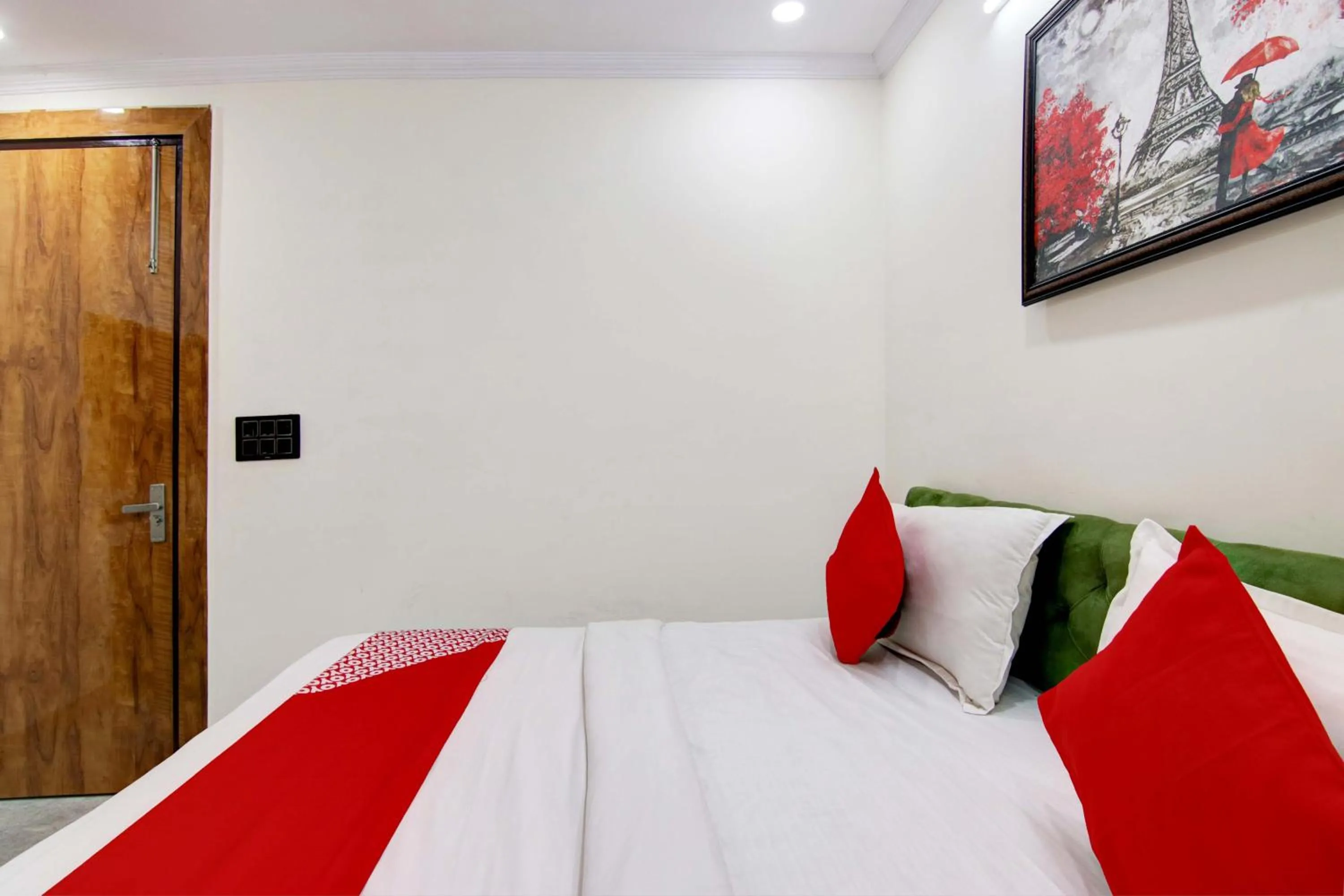 Bedroom, Bed in Hotel O Dhankush