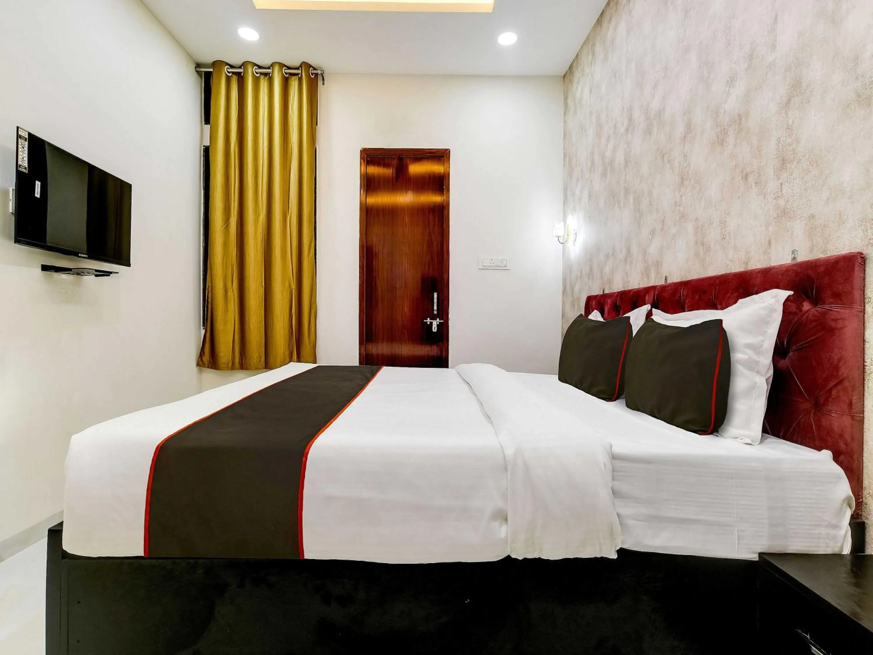 Bedroom, Bed in Hotel O Iconic Stay