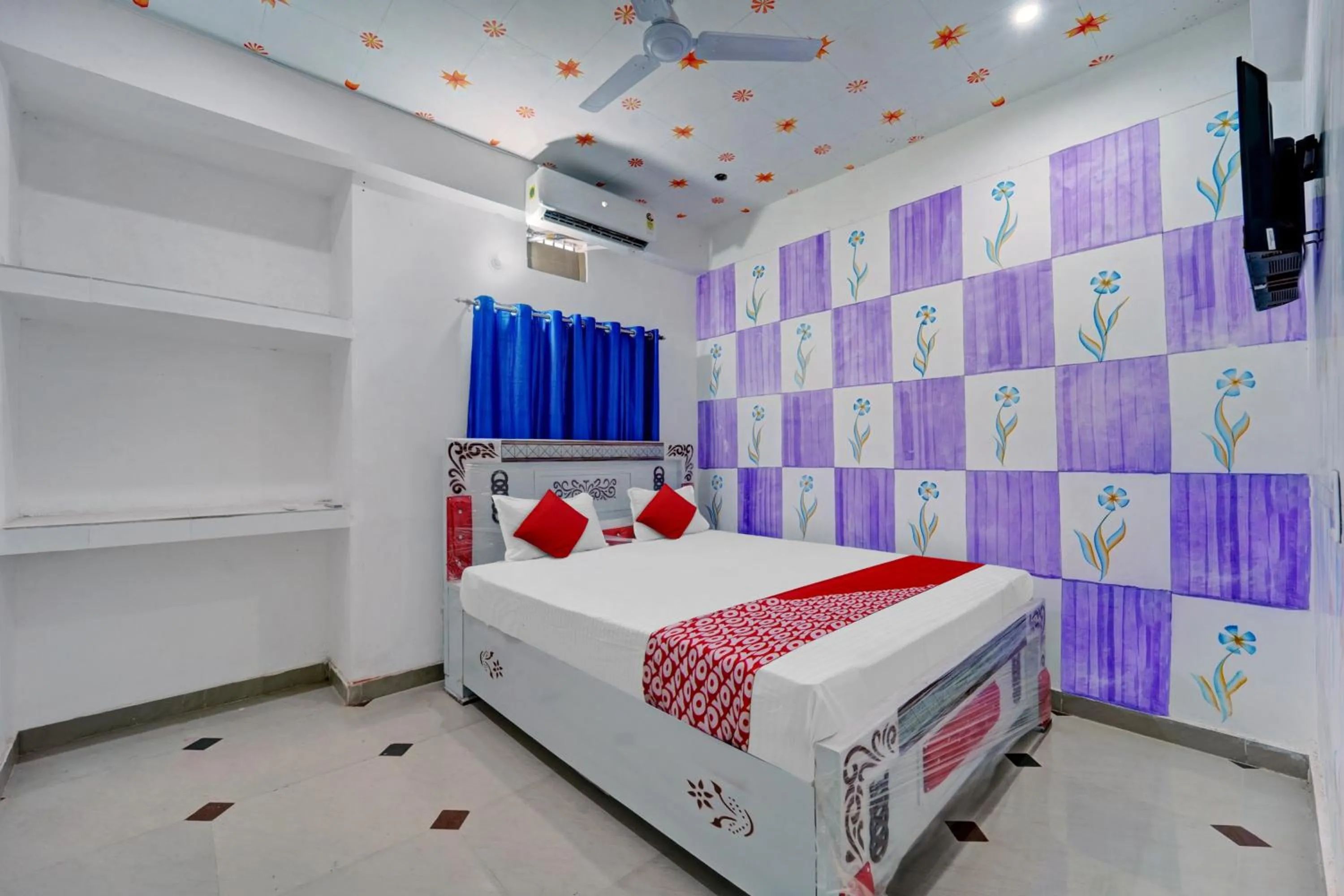 Hotel O S Square Guest House