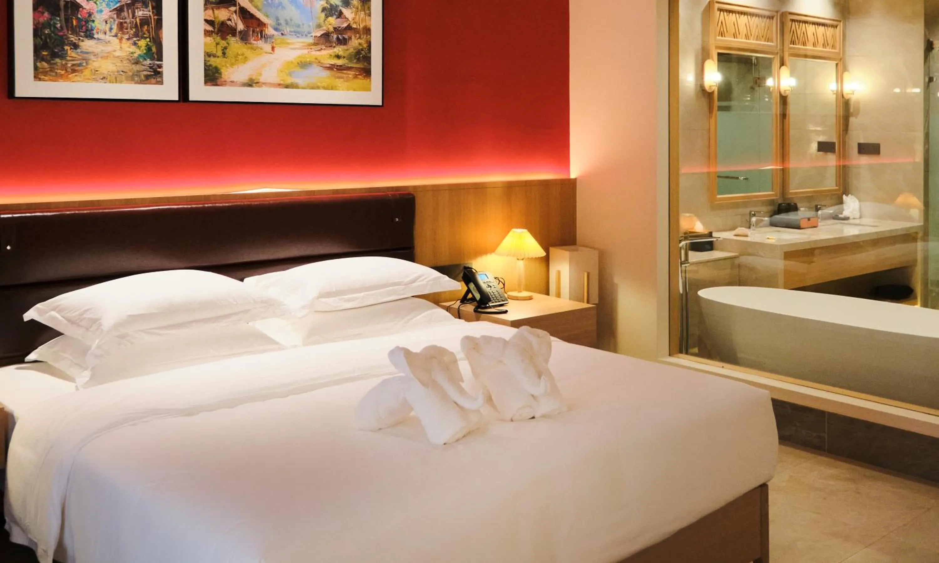 Bed in MonMonBoutique Hotel