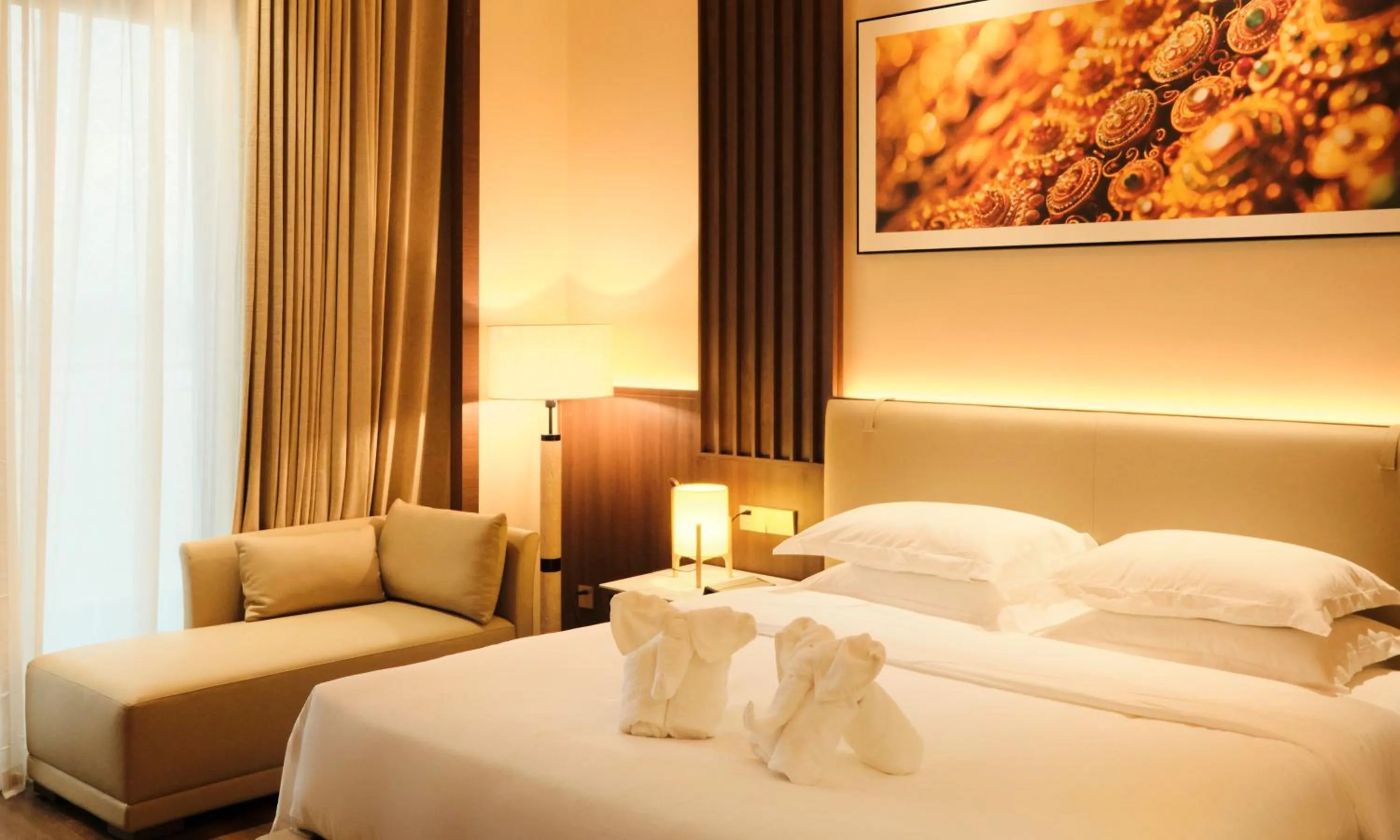 Bed in MonMonBoutique Hotel