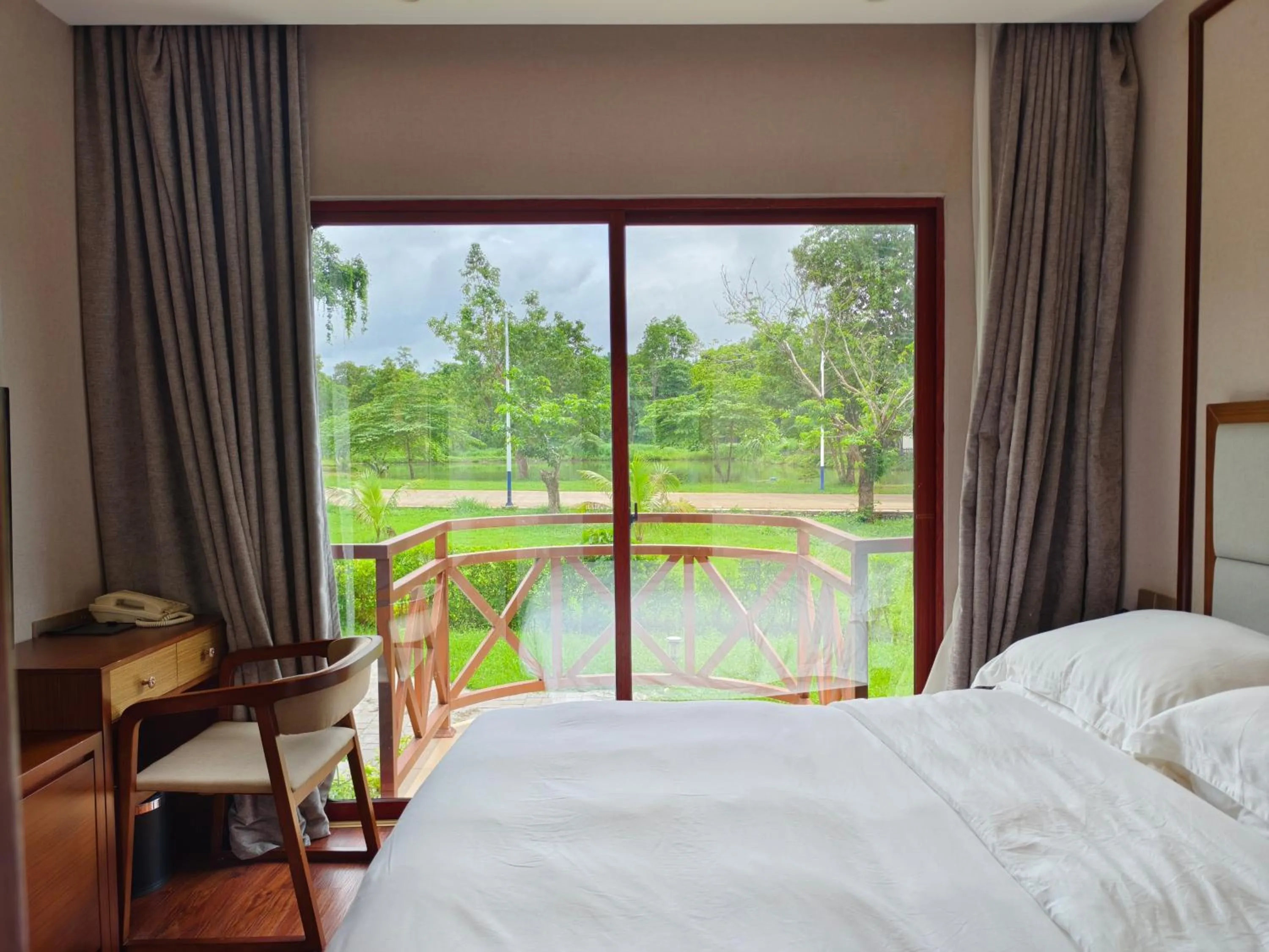 Bed in MonMonBoutique Hotel