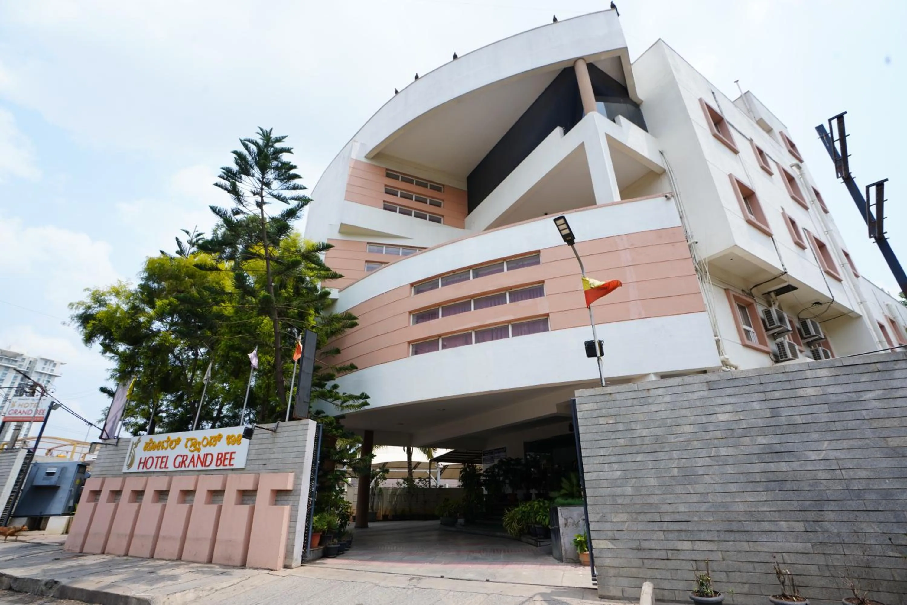 Hotel Grand Bee Bangalore