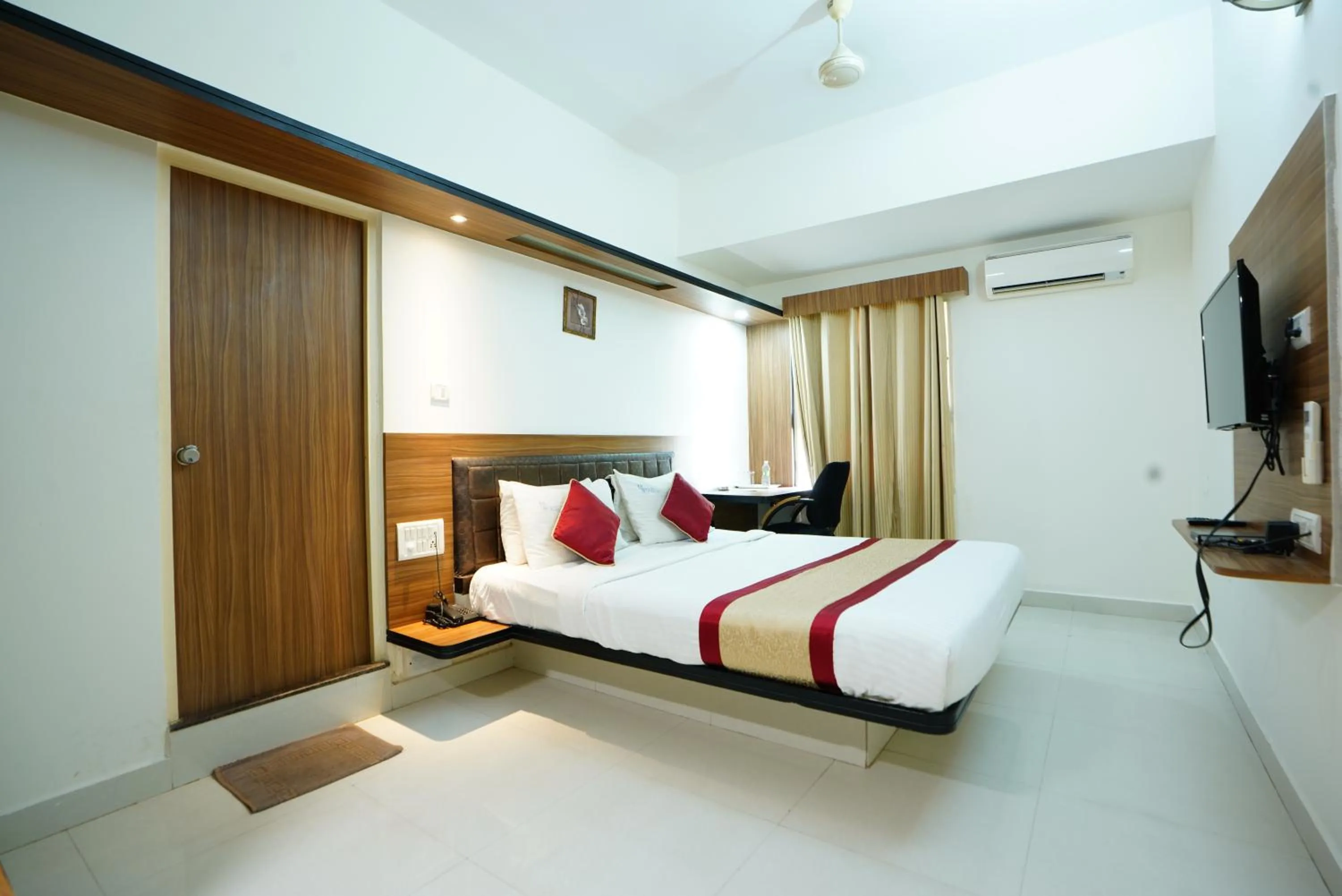 Hotel Grand Bee Bangalore