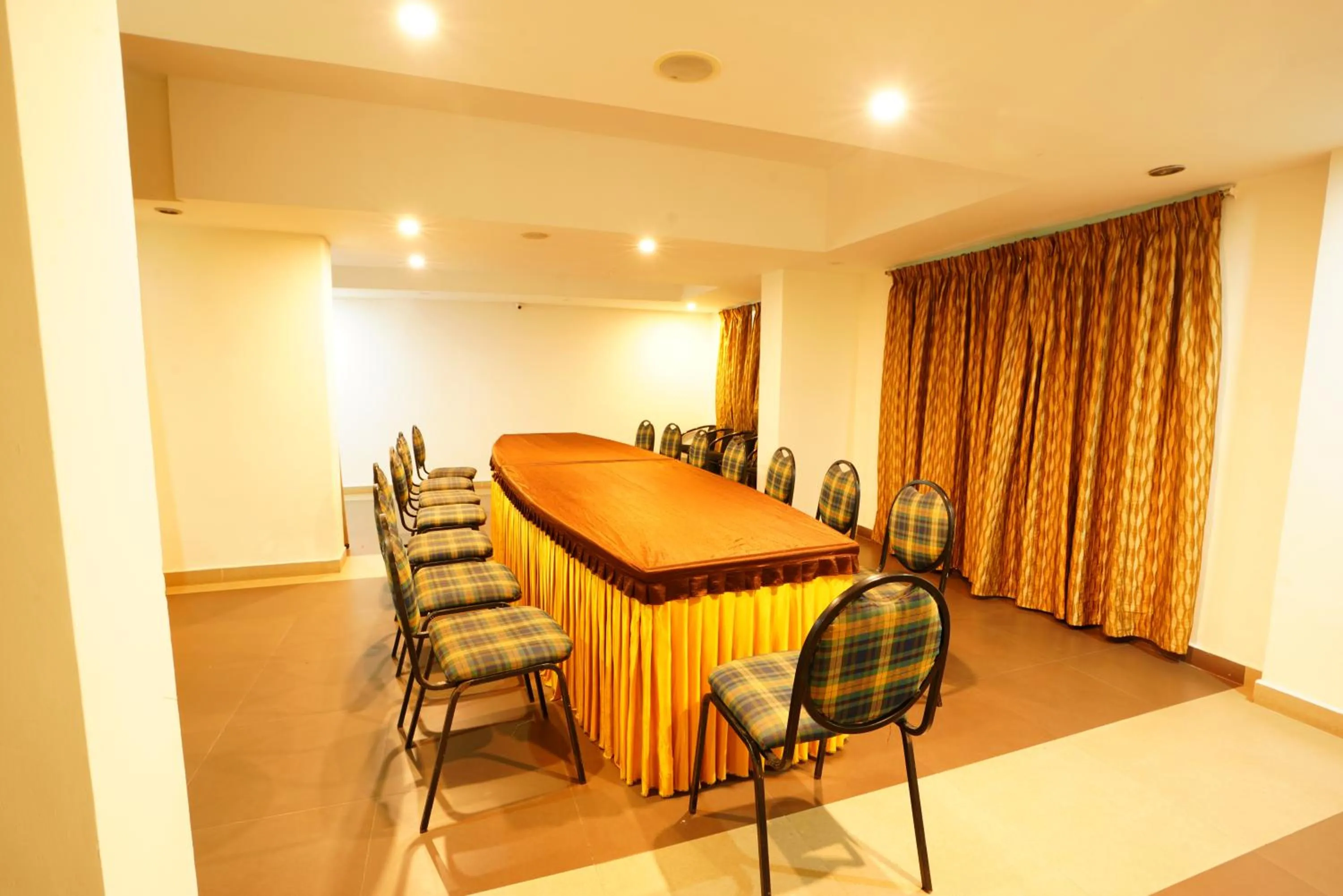 Hotel Grand Bee Bangalore