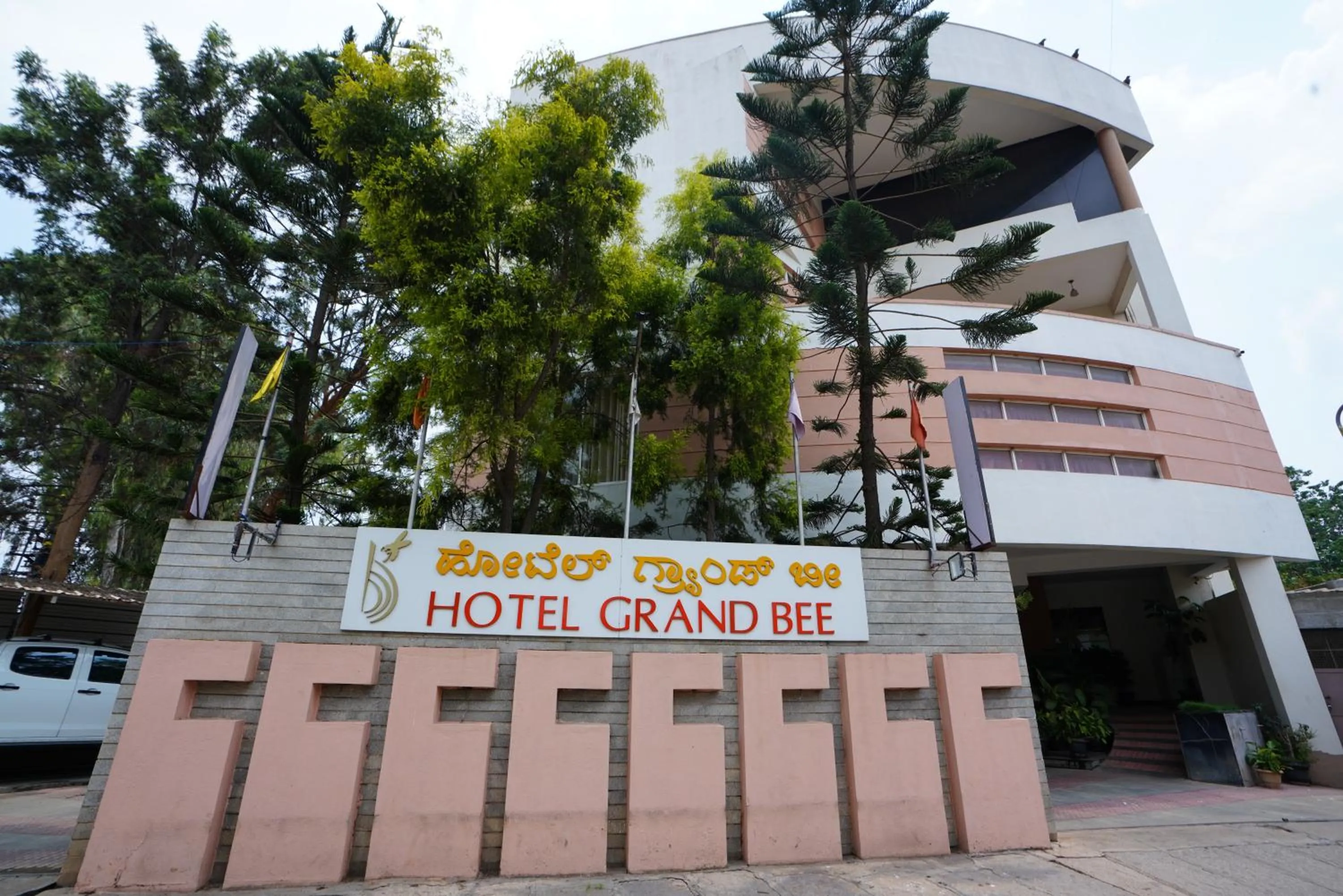 Hotel Grand Bee Bangalore