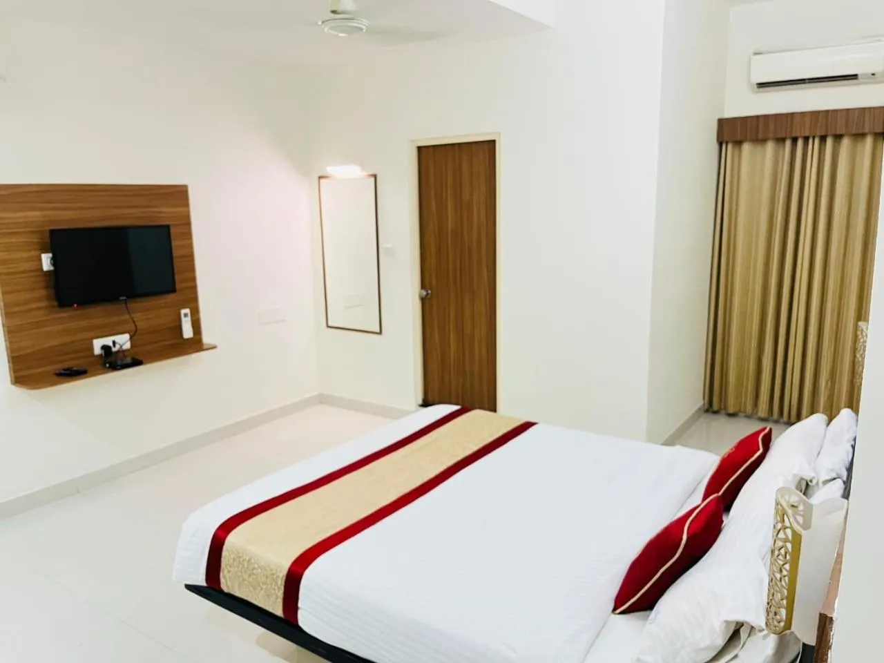 Hotel Grand Bee Bangalore