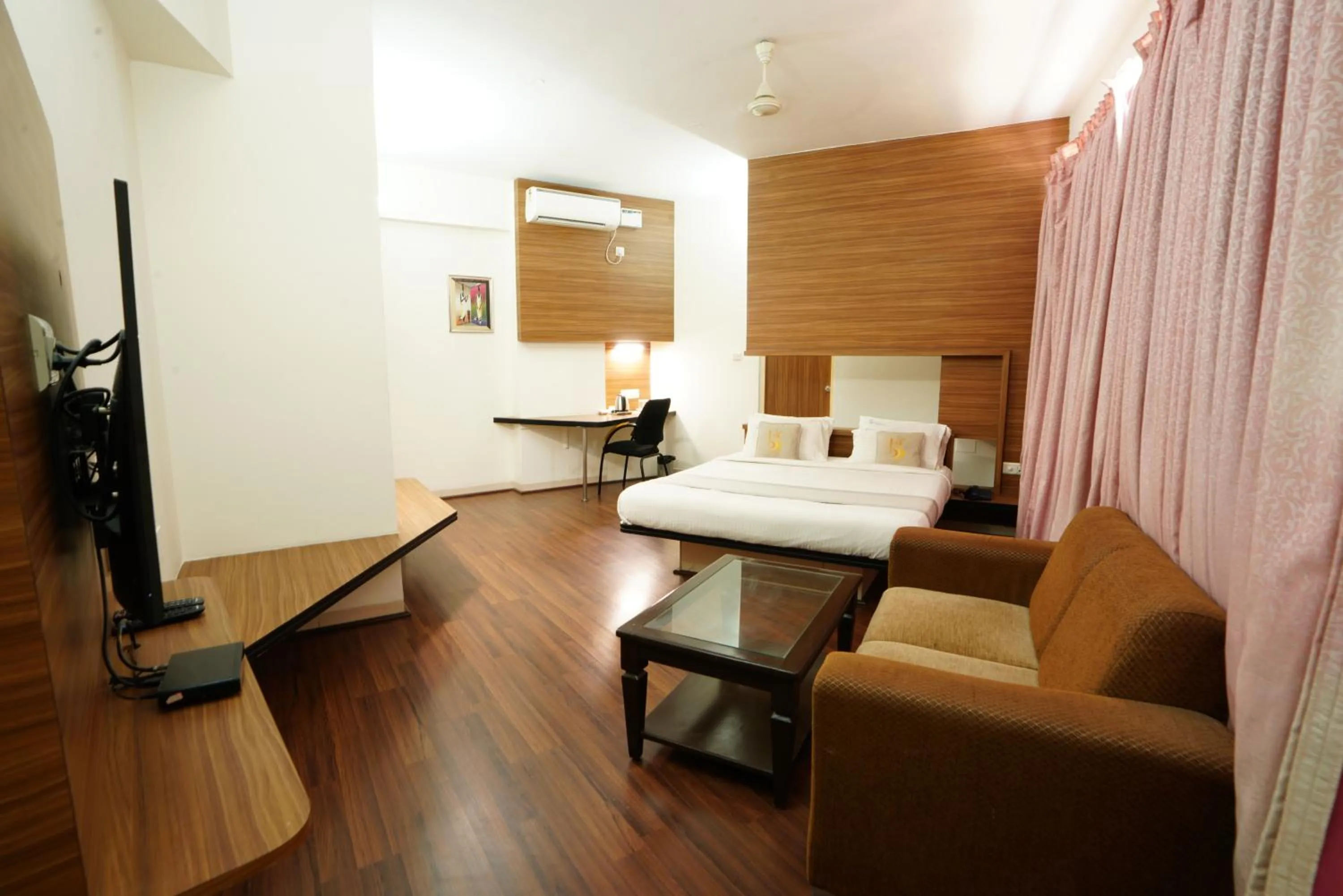 Hotel Grand Bee Bangalore