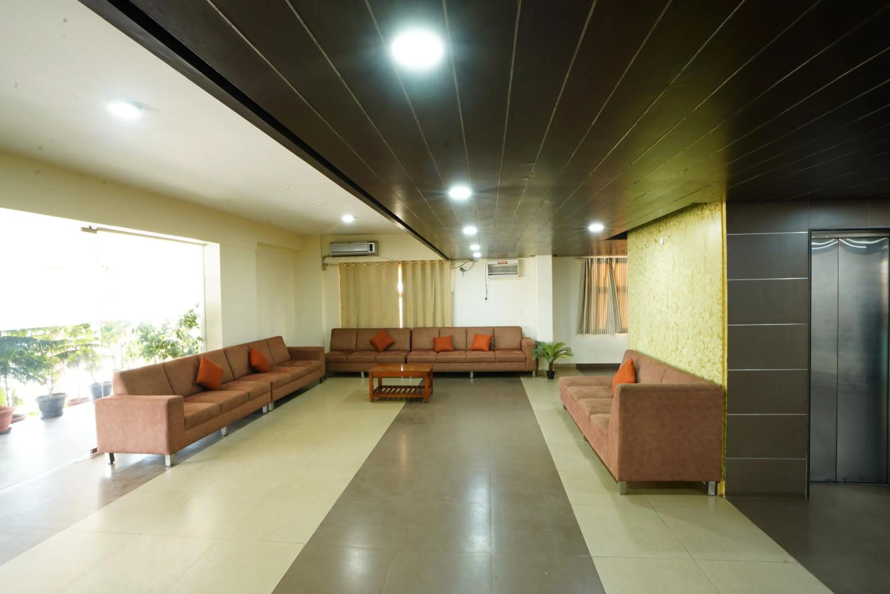 Hotel Grand Bee Bangalore