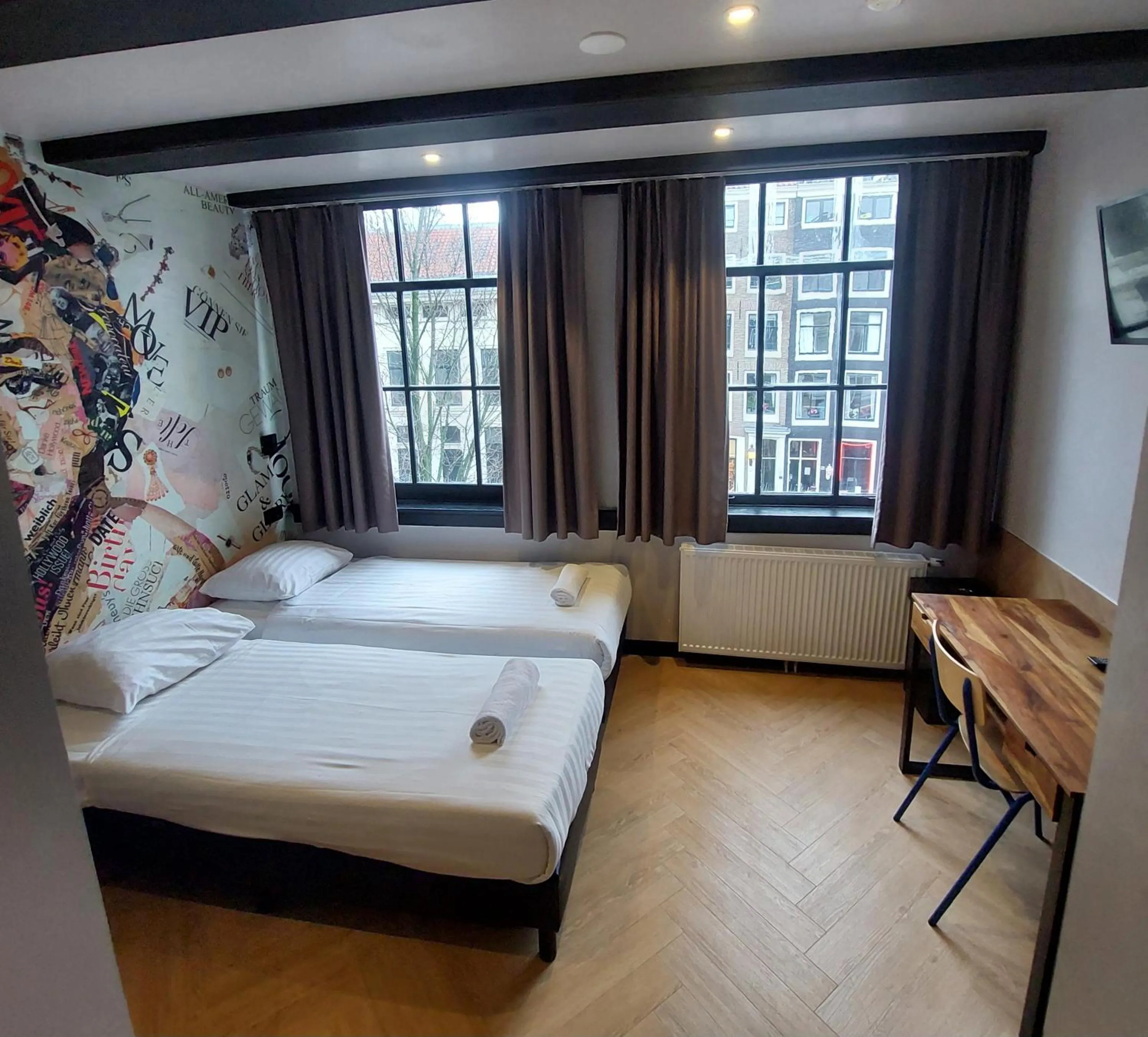 Bedroom, Bed in Heart of Amsterdam Hostel
