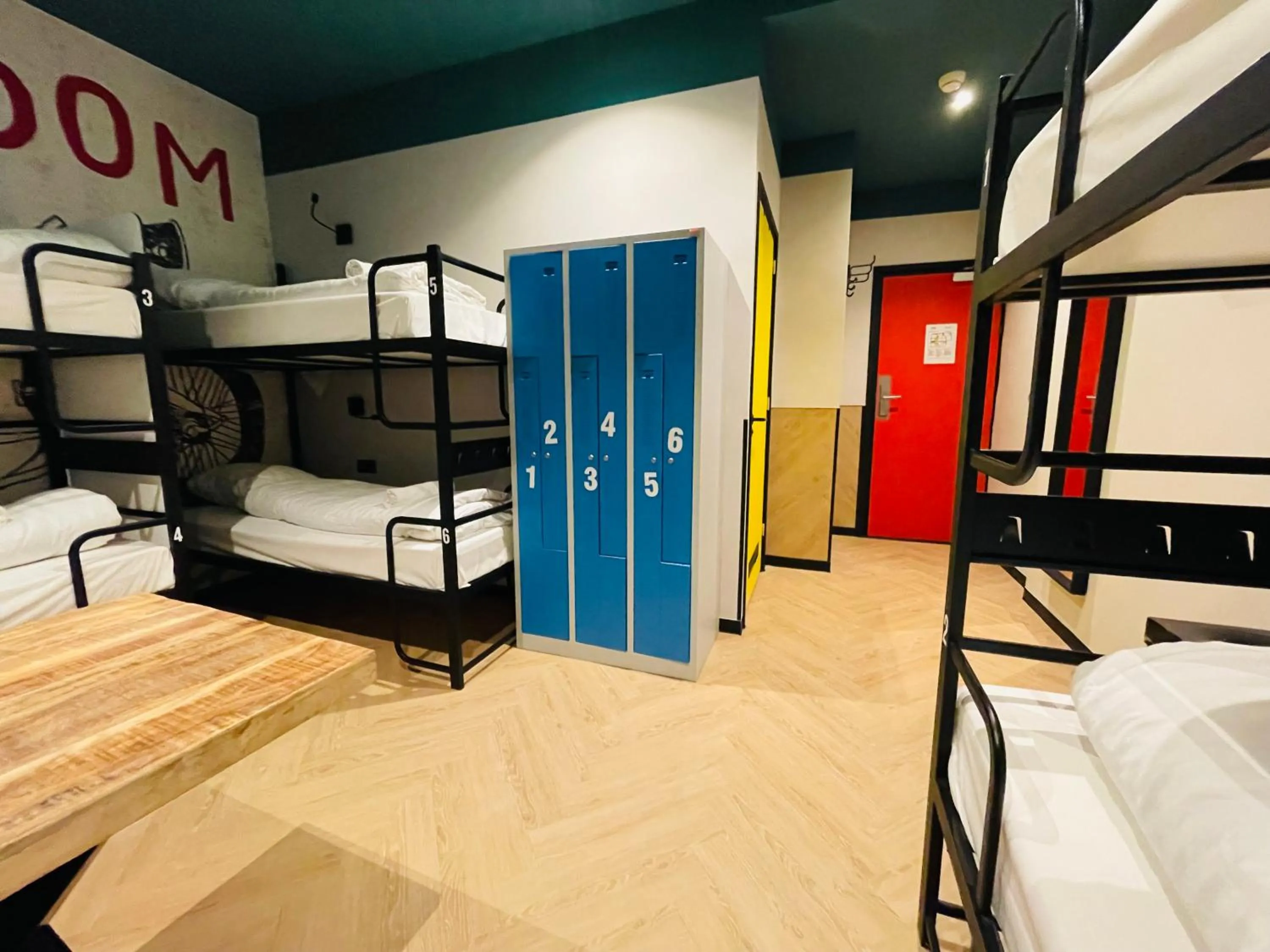 Bedroom, Bed in Heart of Amsterdam Hostel