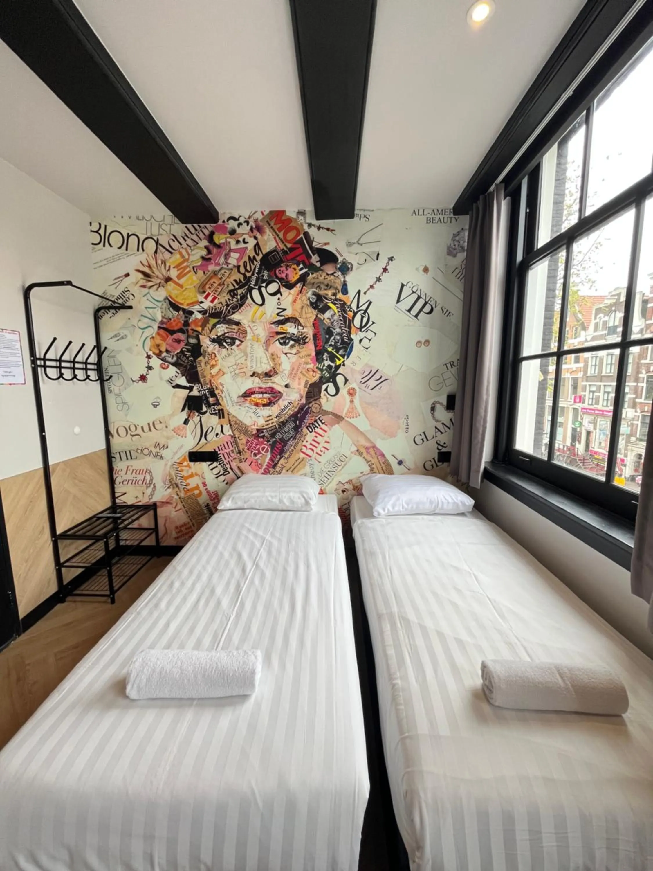 Bedroom, Bed in Heart of Amsterdam Hostel