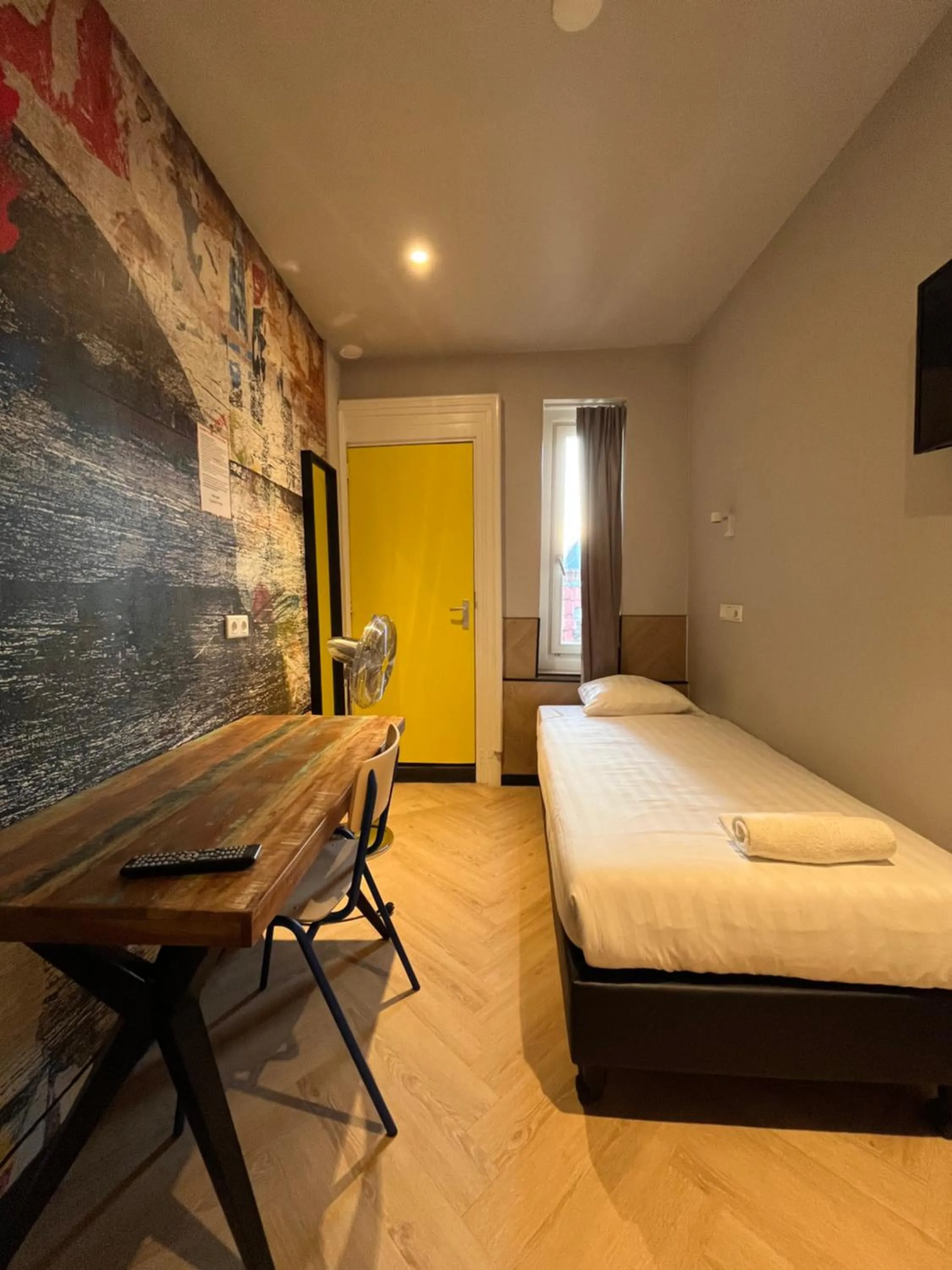 Bed in Heart of Amsterdam Hostel