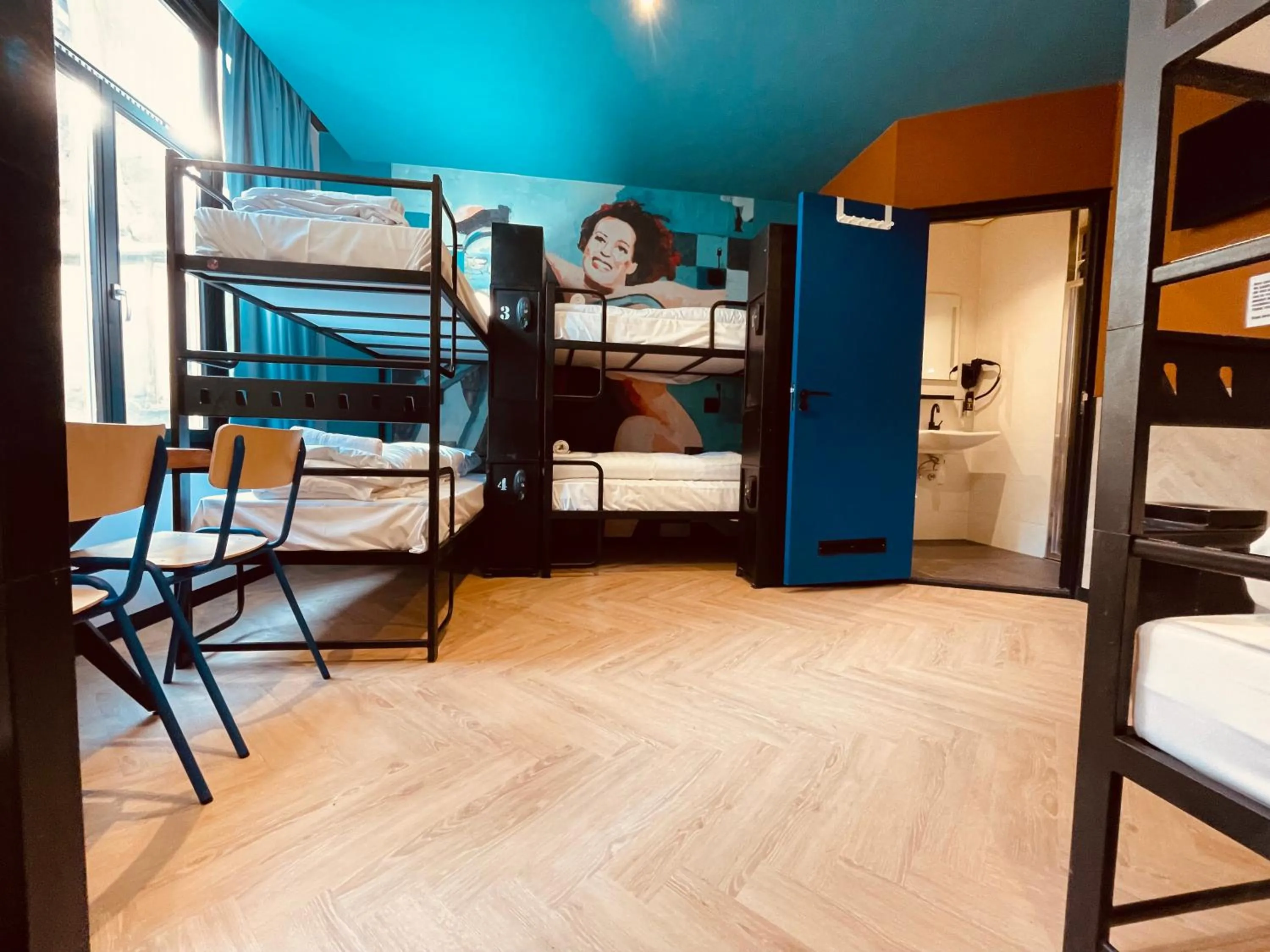 Bedroom, Bed in Heart of Amsterdam Hostel